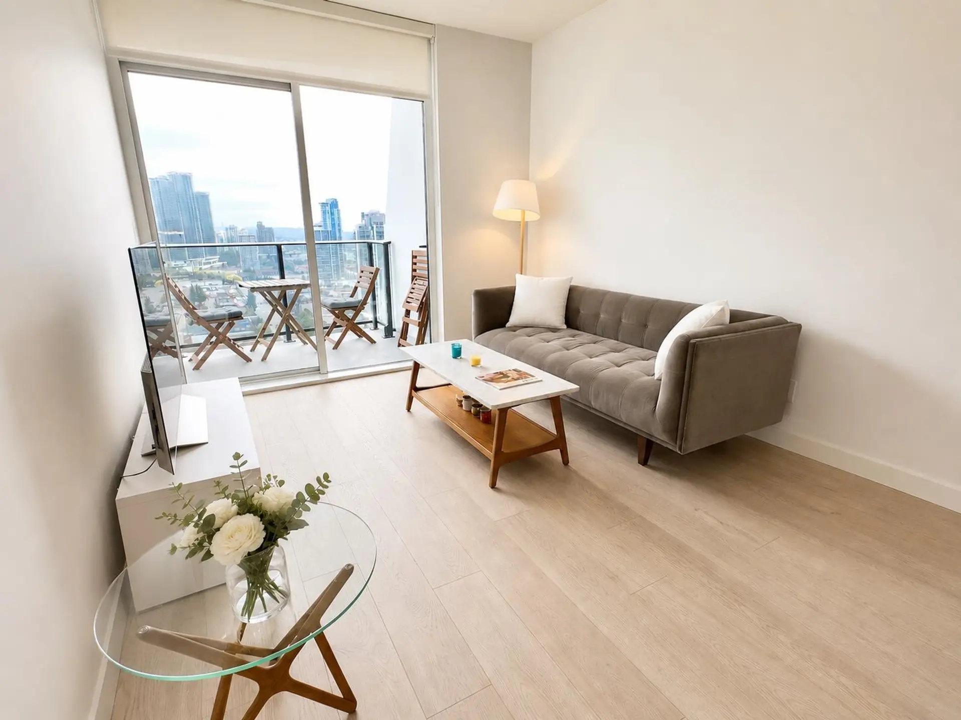 #2407 2181 Madison Avenue - Image 3