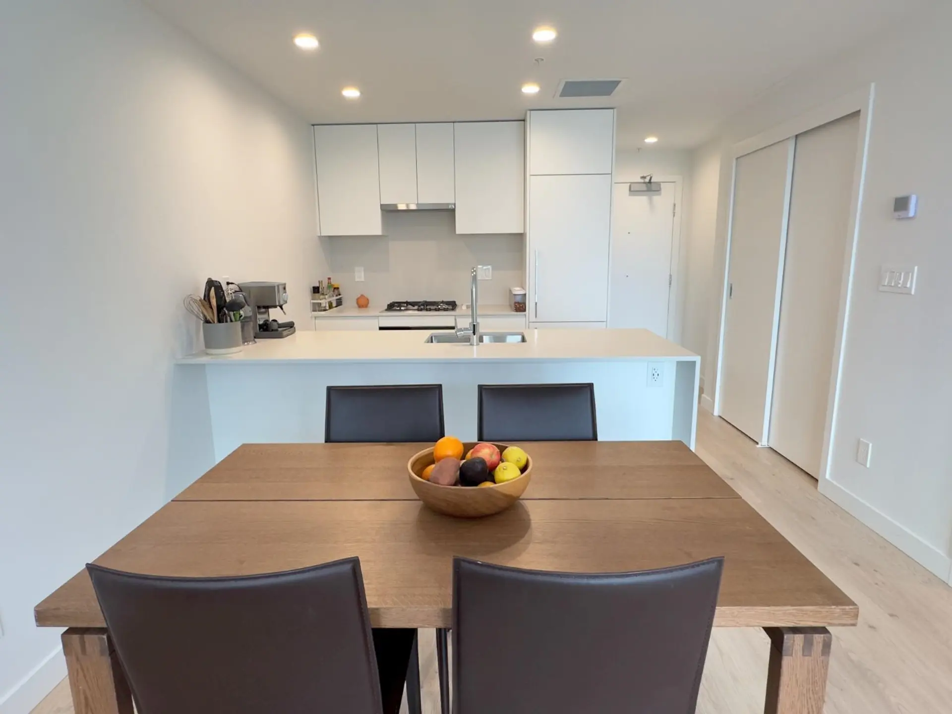 #2407 2181 Madison Avenue - Image 5