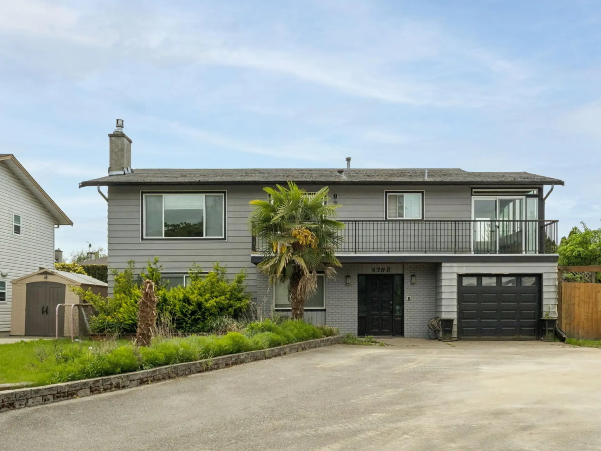 5388 46 Avenue - Image 1