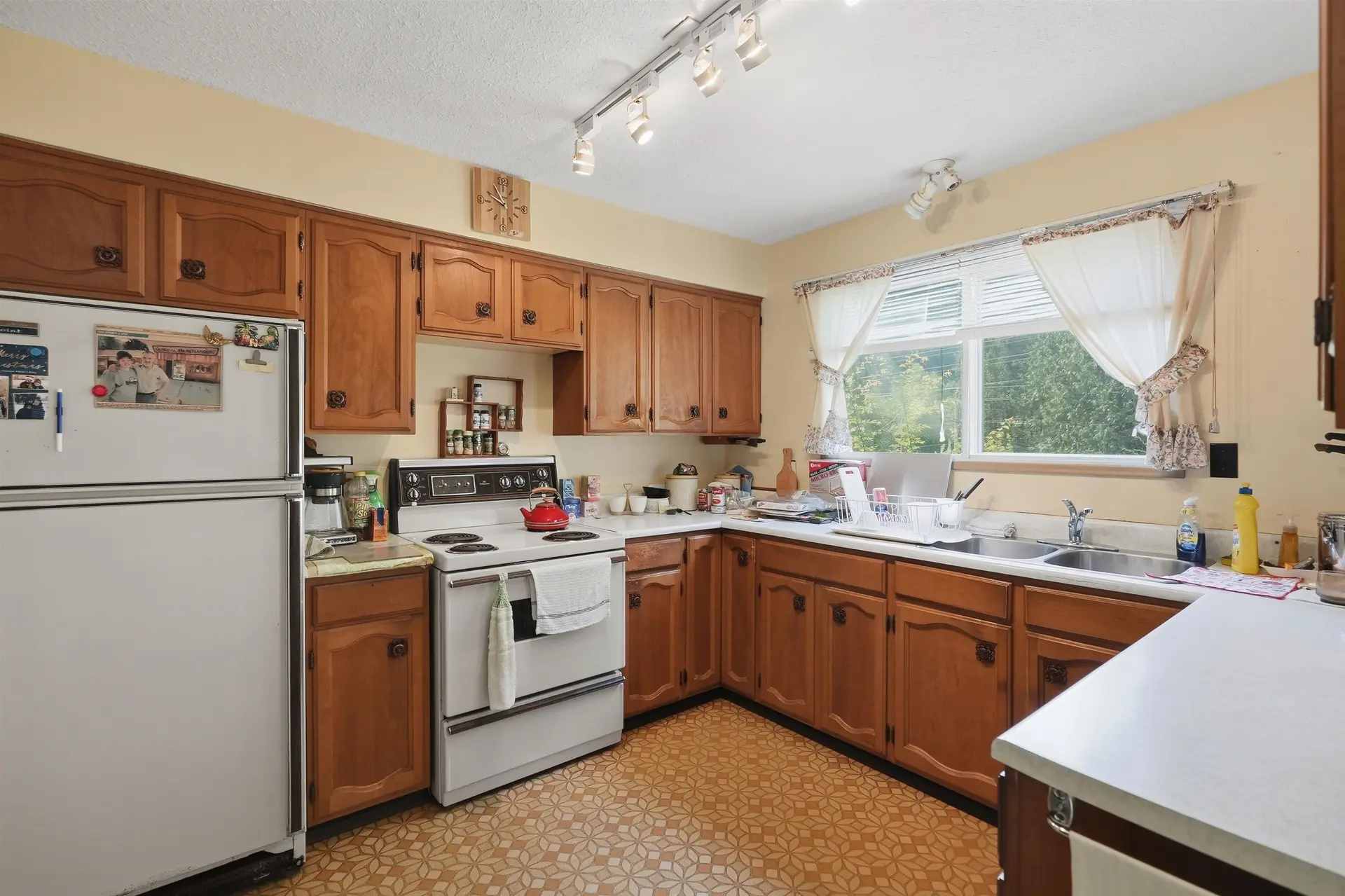 28595 Dewdney Trunk Road - Image 6