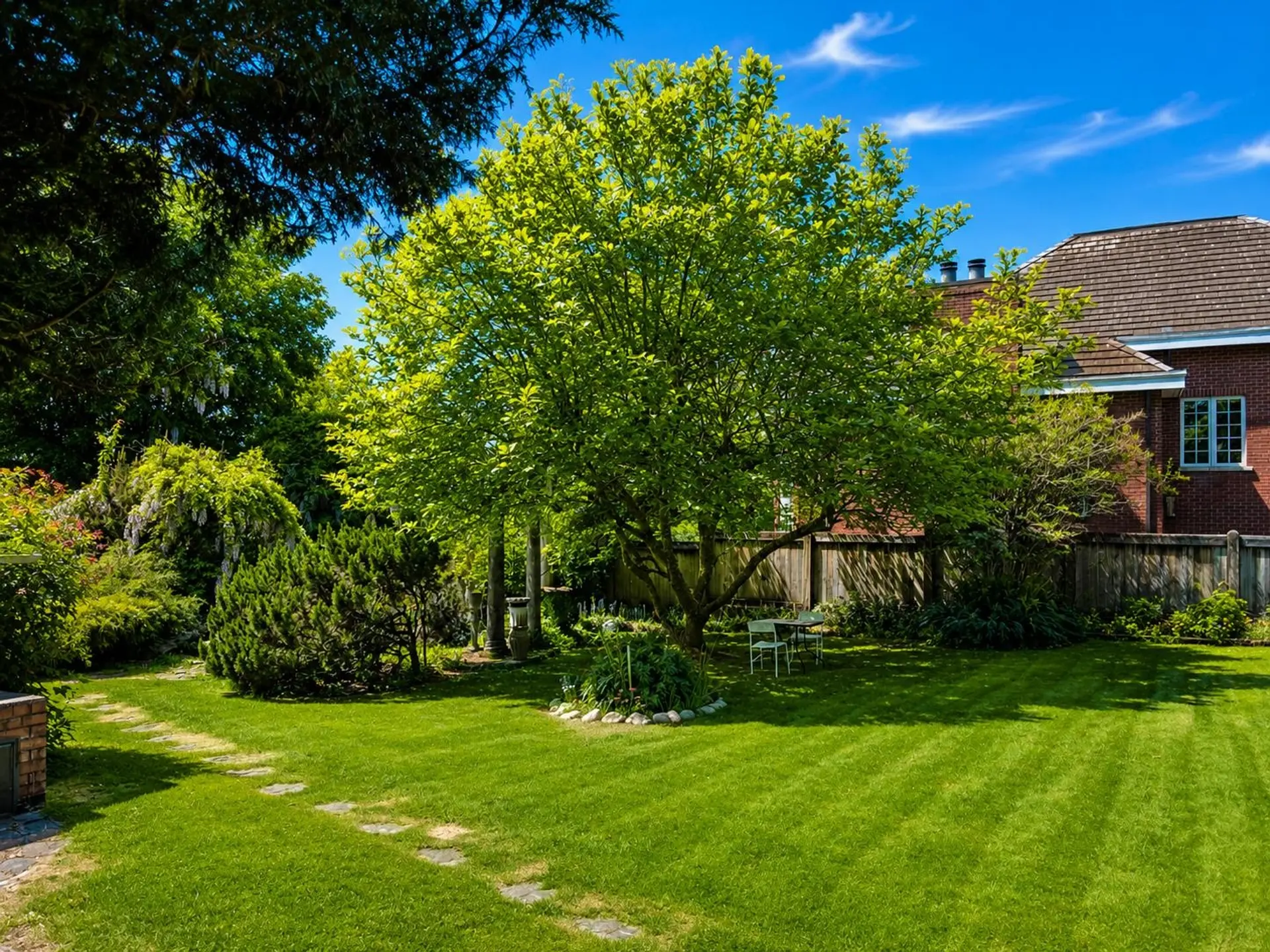 810 Rochester Avenue - Image 7