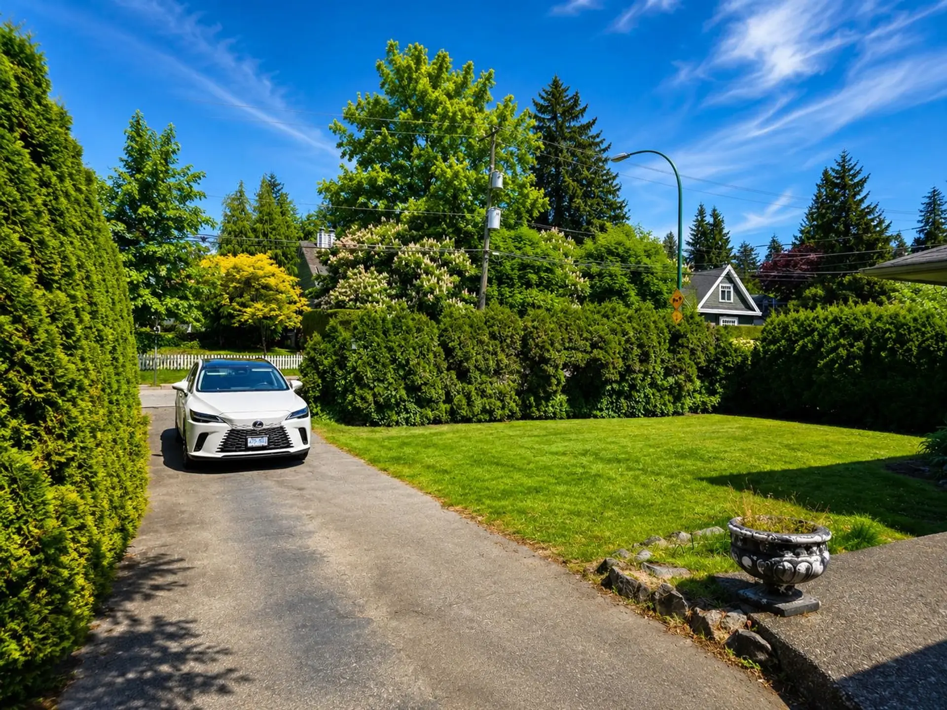 810 Rochester Avenue - Image 4