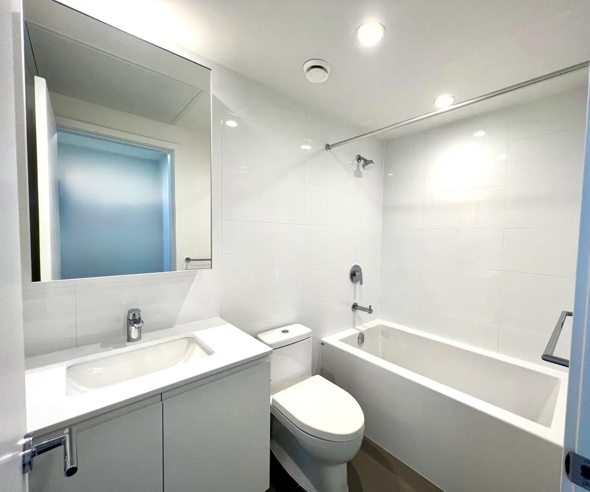 #2510 3833 Evergreen Place - Image 10