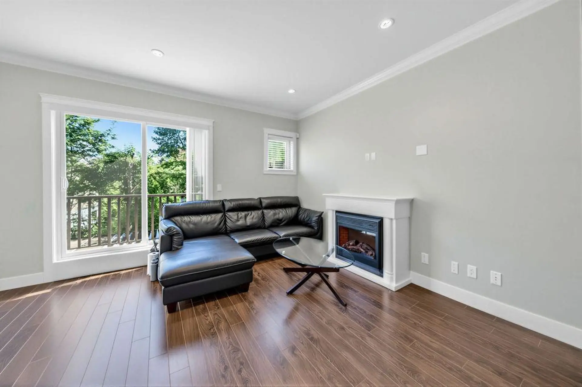 #203A 7159 Stride Avenue - Image 6