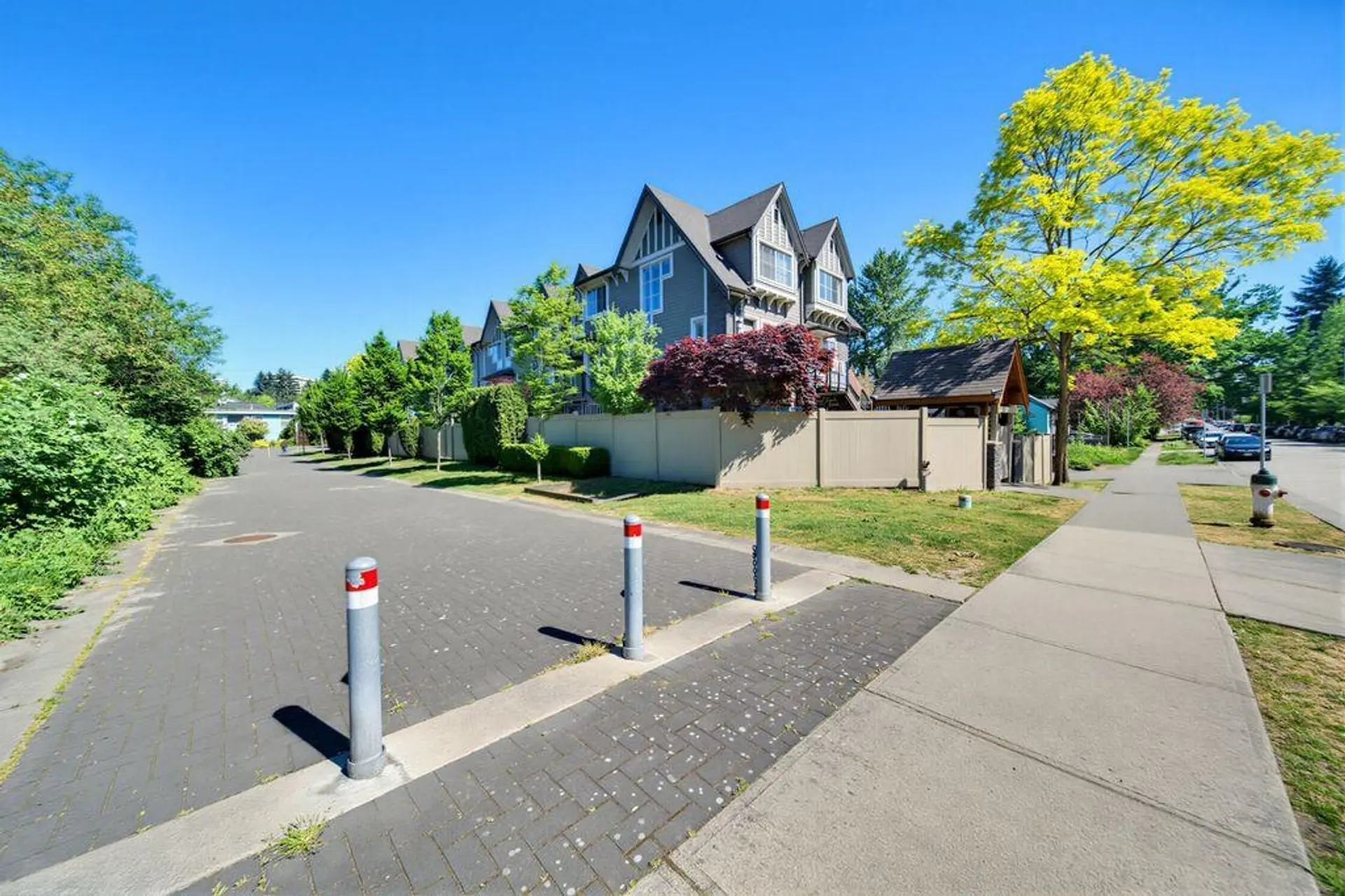 #203A 7159 Stride Avenue - Image 16