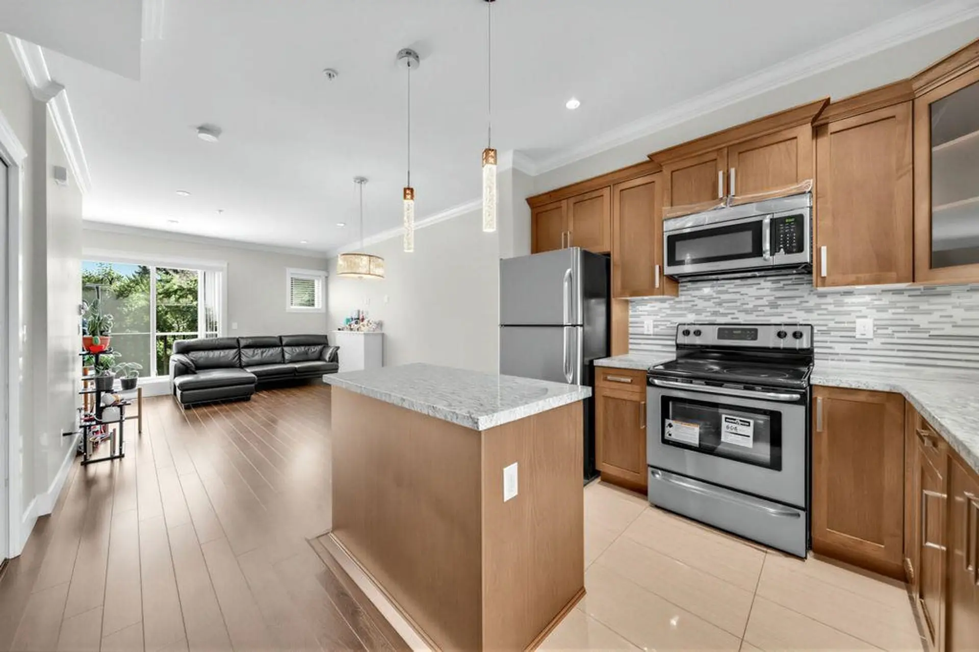 #203A 7159 Stride Avenue - Image 3