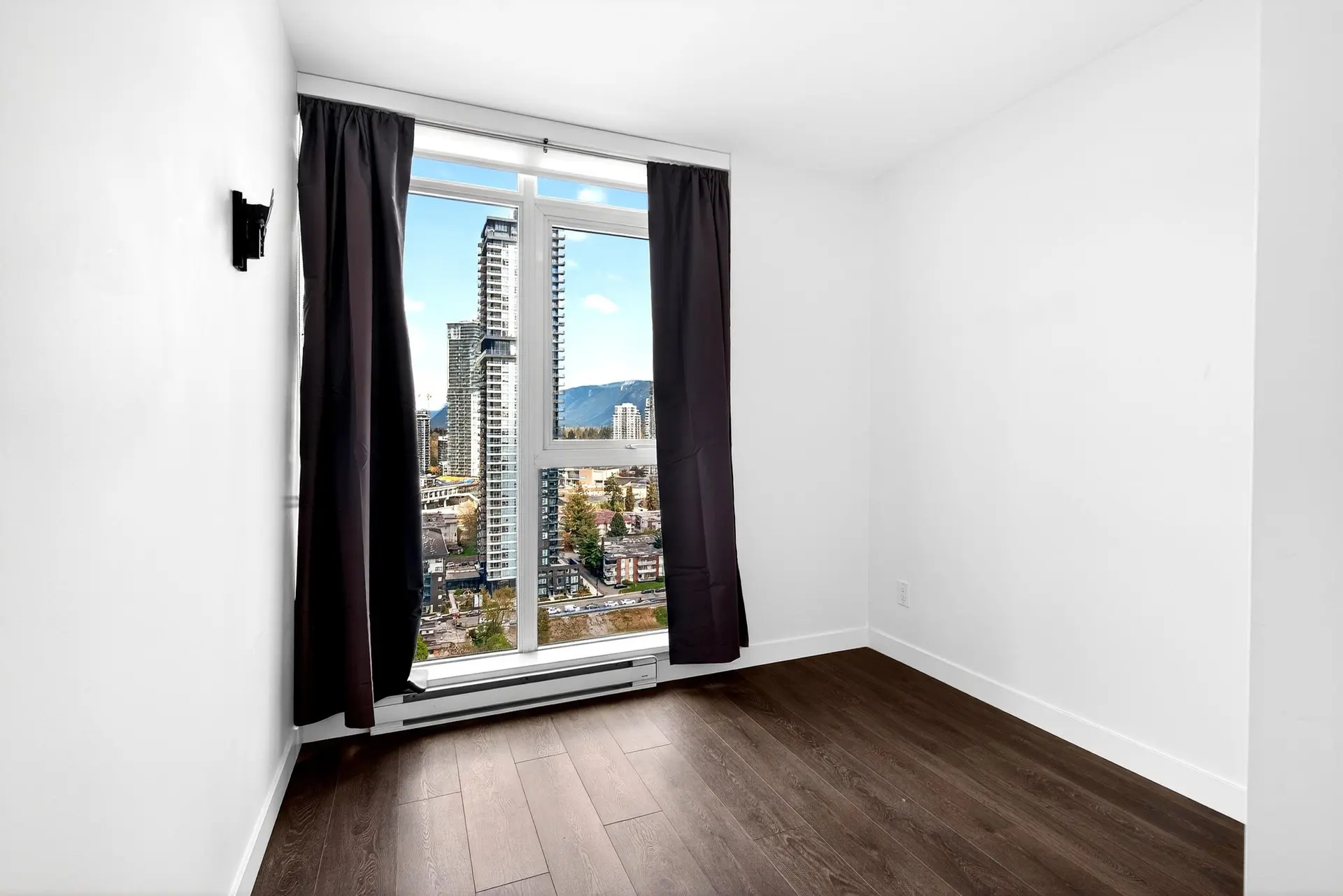 #2206 525 Foster Avenue - Image 4