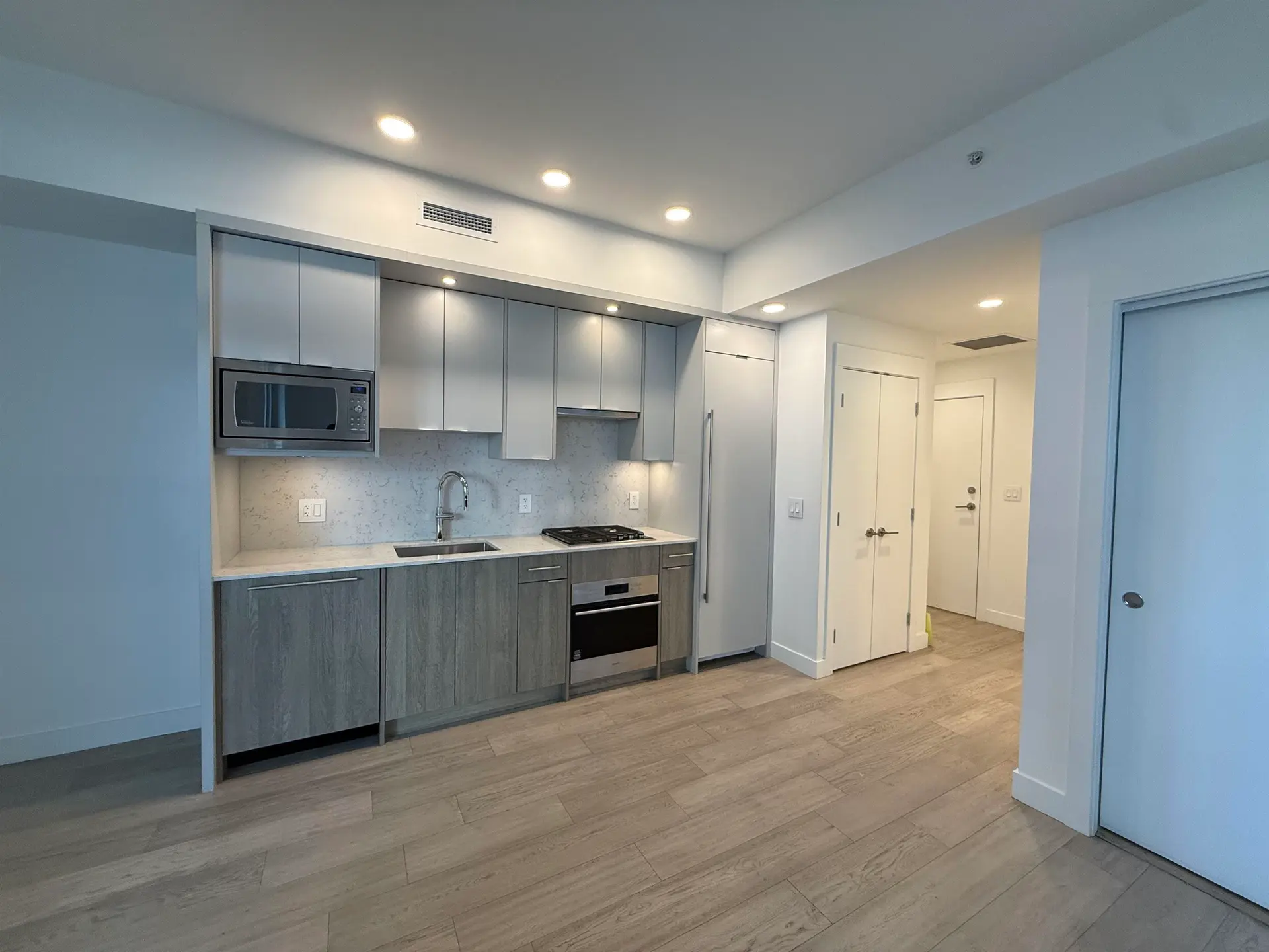 #104 7638 Cambie Street - Image 4