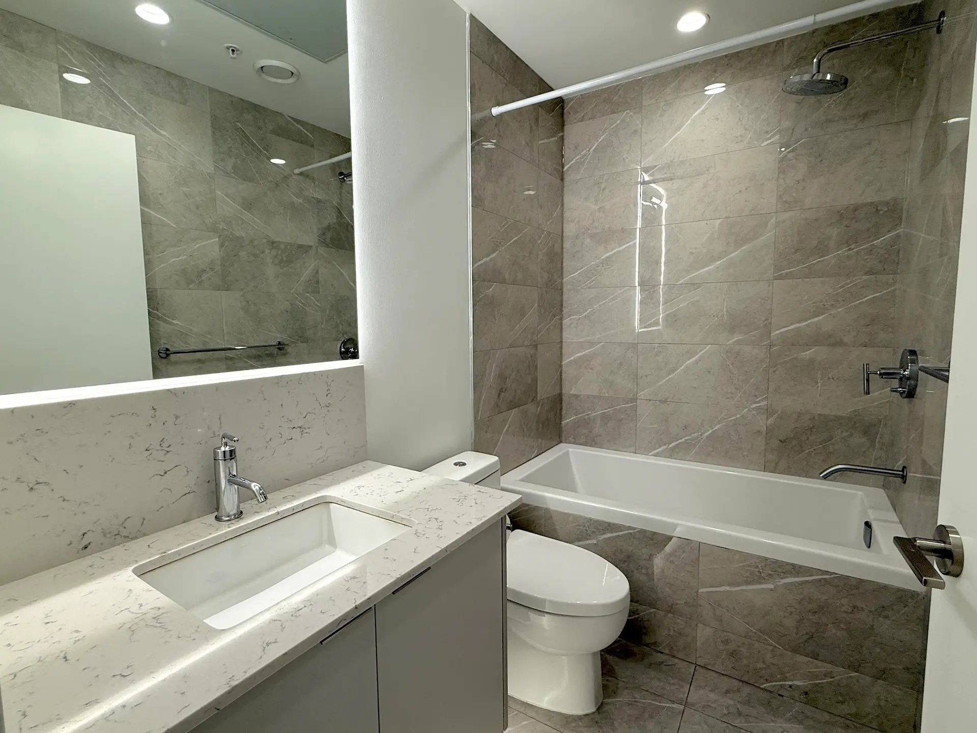 #104 7638 Cambie Street - Image 8