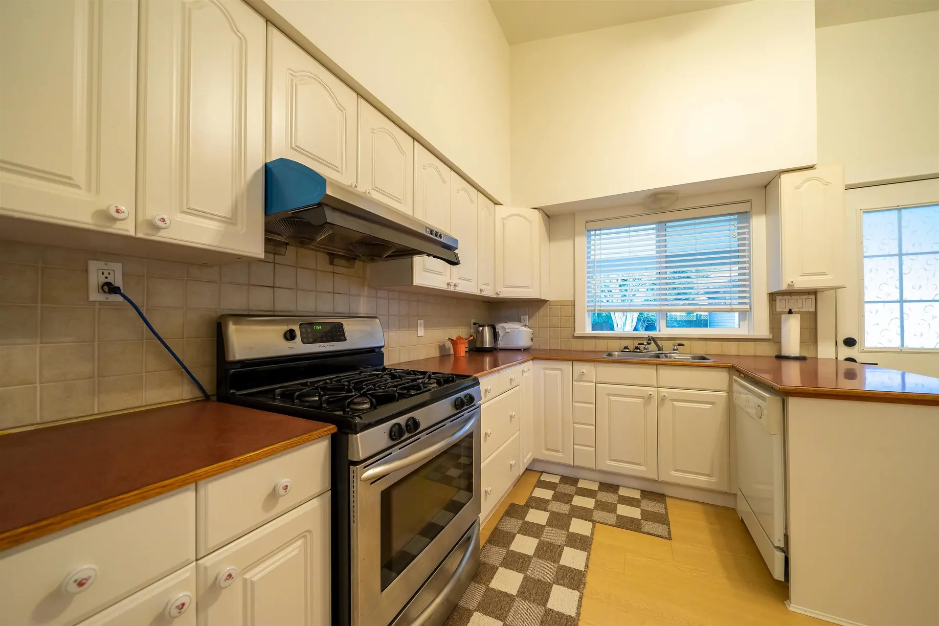 10979 64a Avenue - Image 5