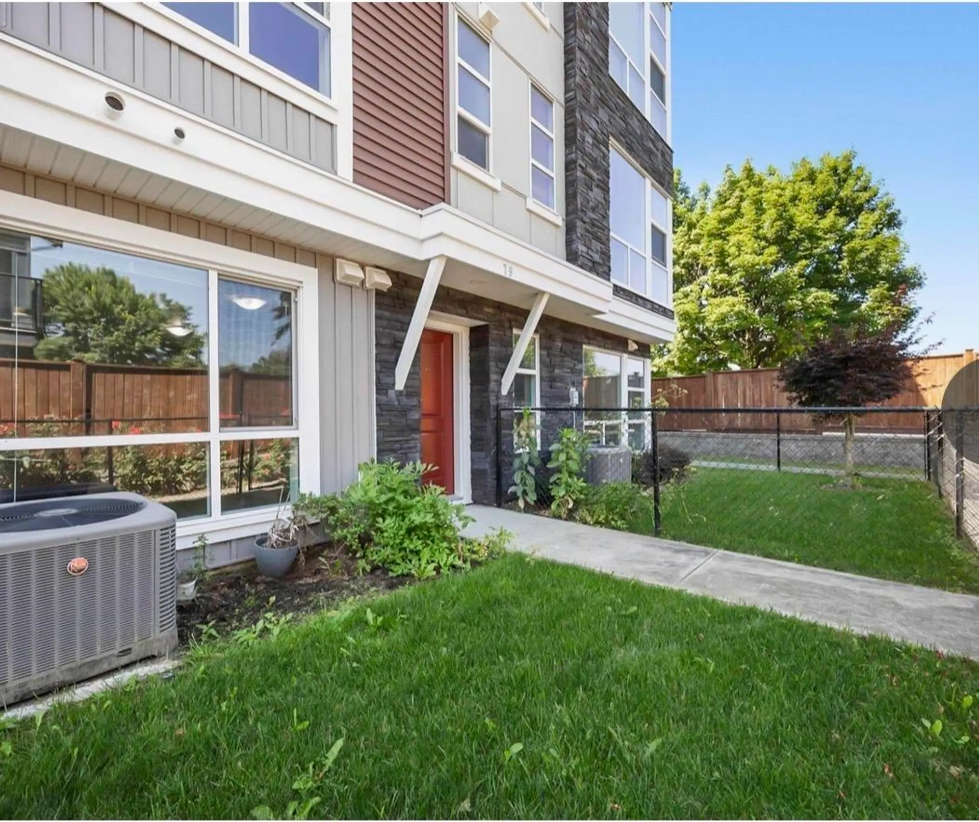 #79 8413 Midtown Way - Image 2