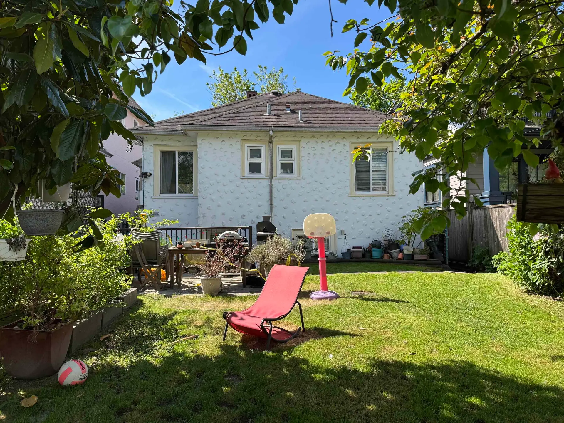 185 W 23rd Avenue - Image 4
