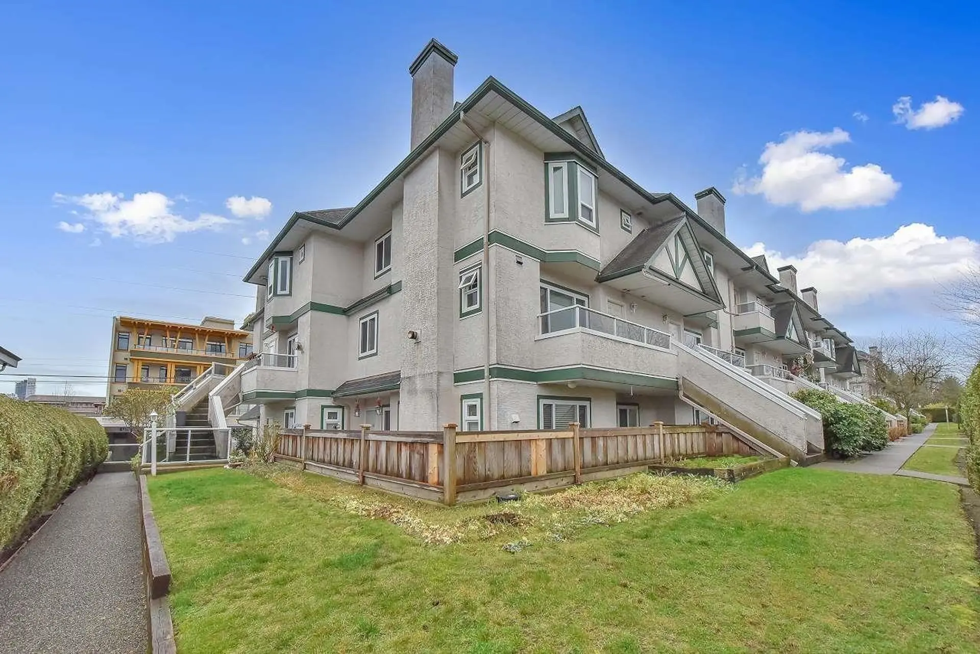 #209 3978 Albert Street - Image 12