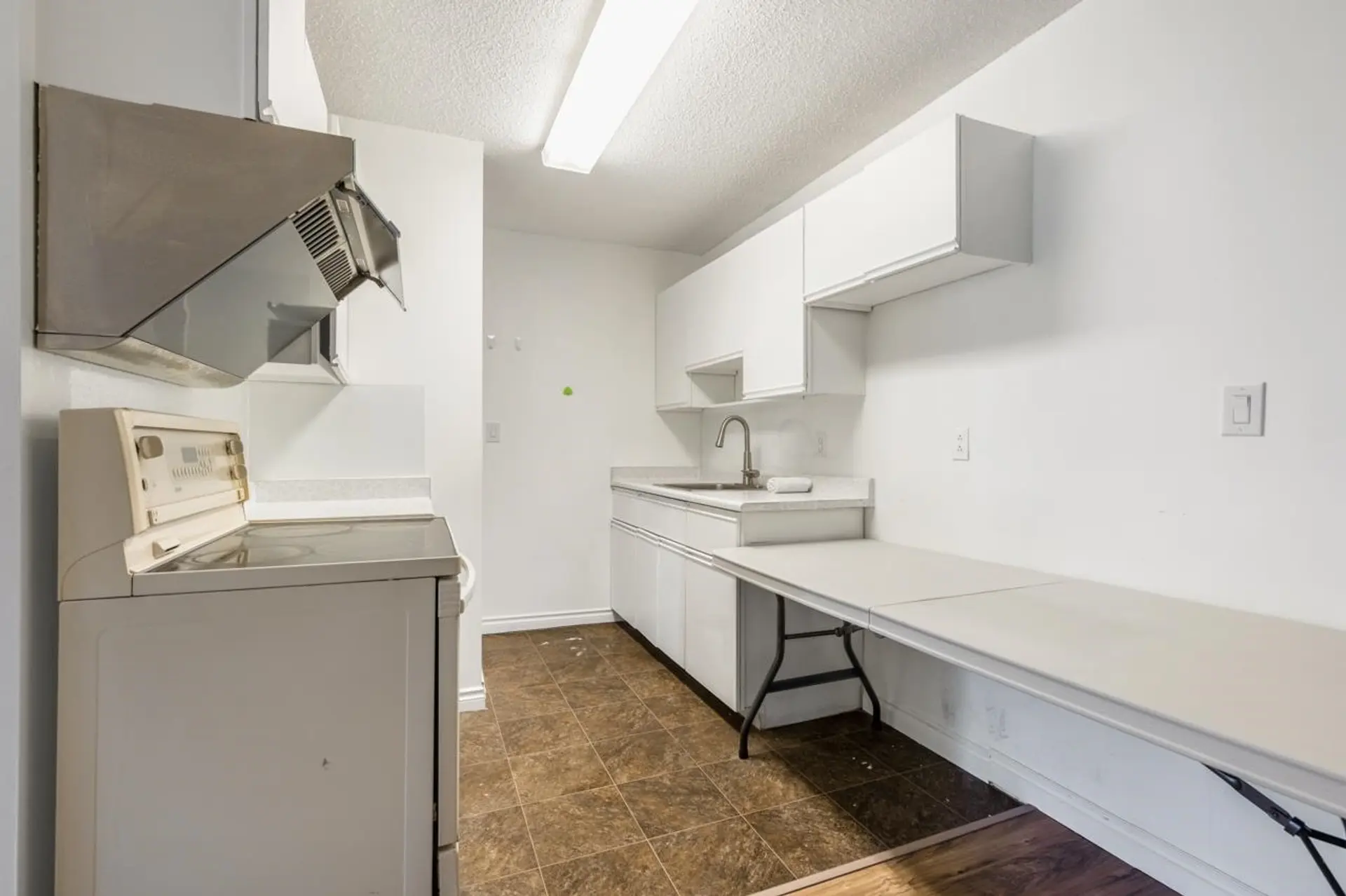 #203 2425 Shaughnessy Street - Image 9
