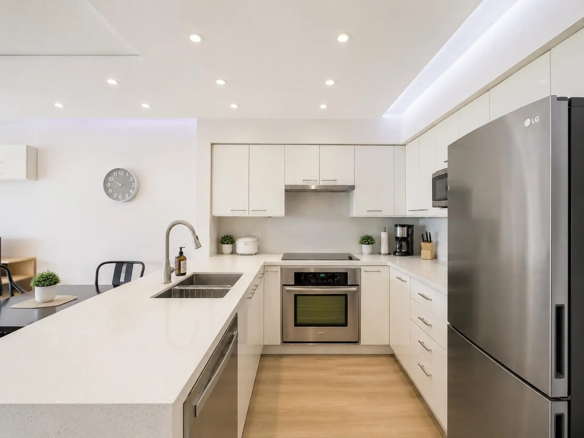 #1802 6088 Willingdon Avenue - Image 6