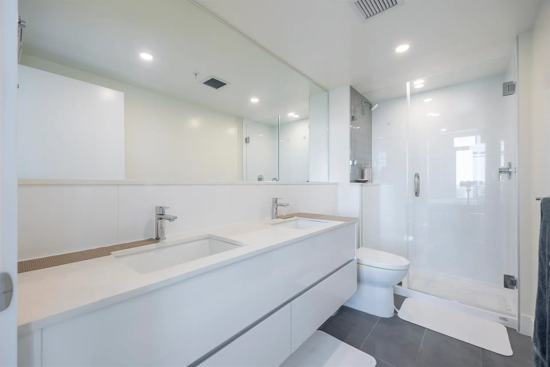 #1602 10428 Whalley Boulevard - Image 9