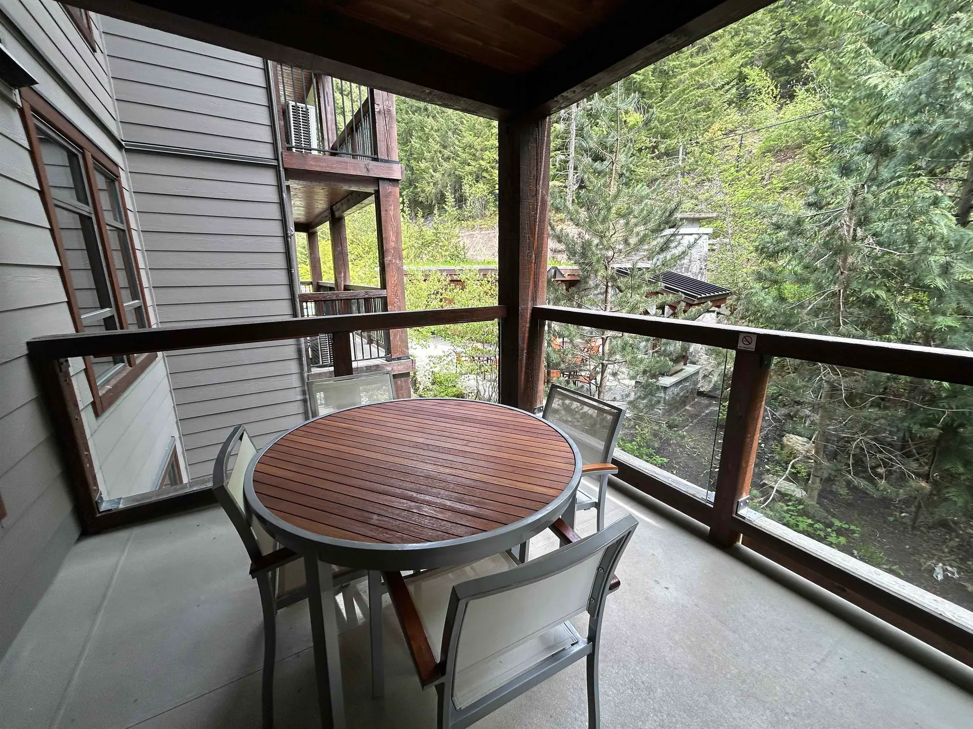 #213B 2020 London Lane - Image 10