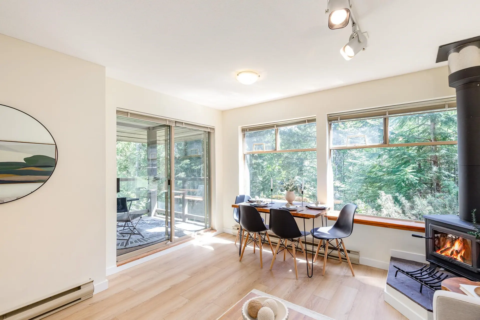 #301 3050 Hillcrest Drive - Image 3