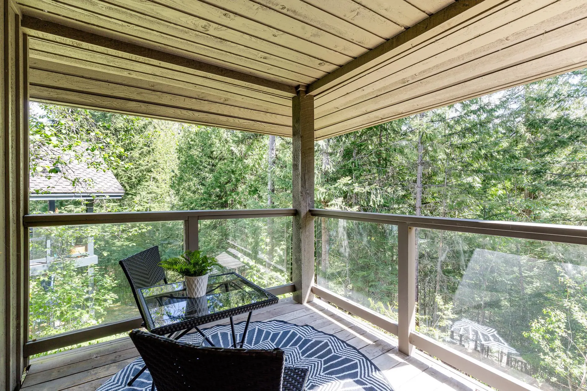 #301 3050 Hillcrest Drive - Image 9