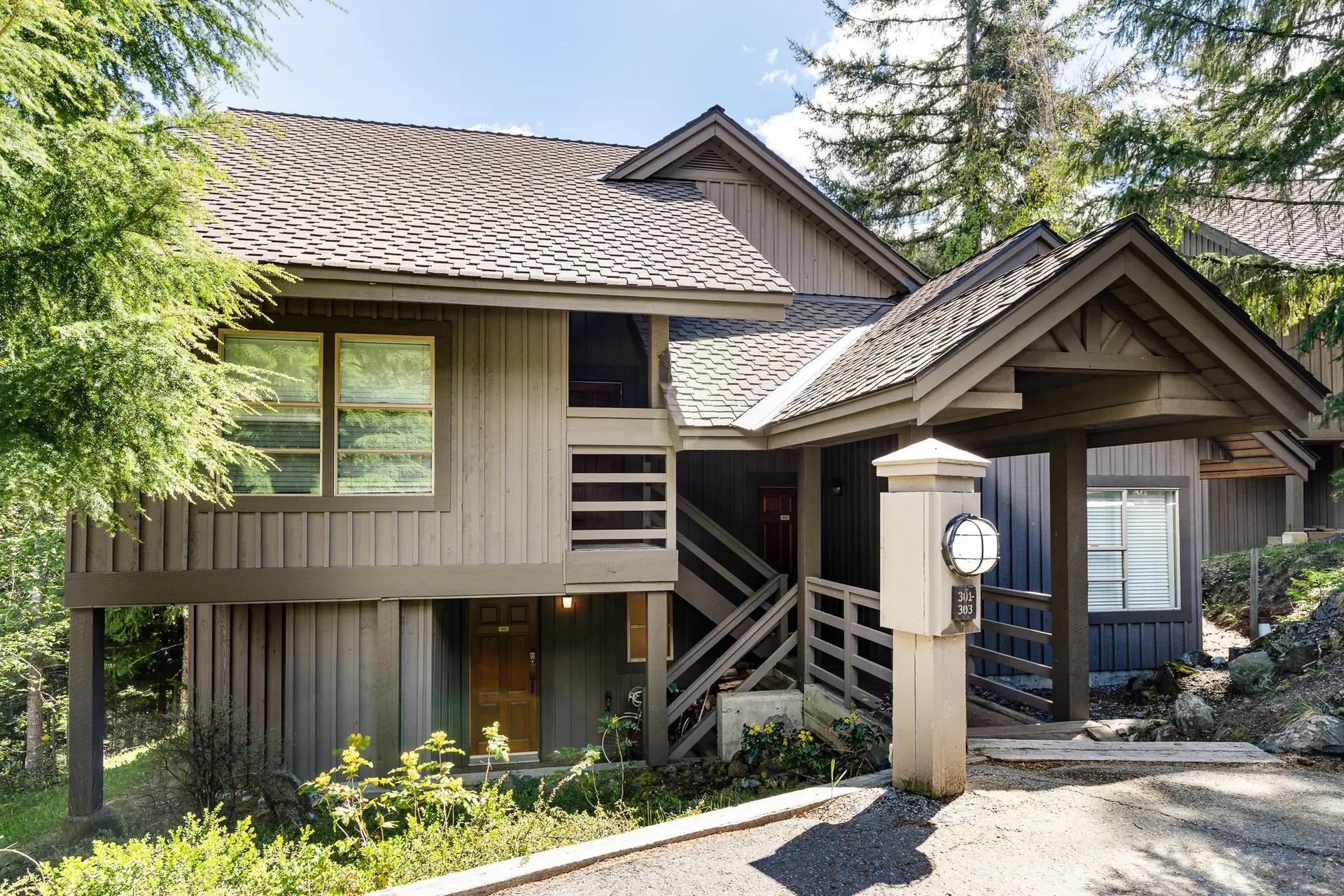 #301 3050 Hillcrest Drive - Image 10