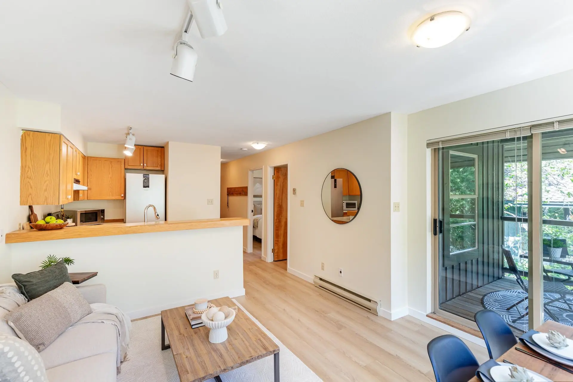 #301 3050 Hillcrest Drive - Image 4