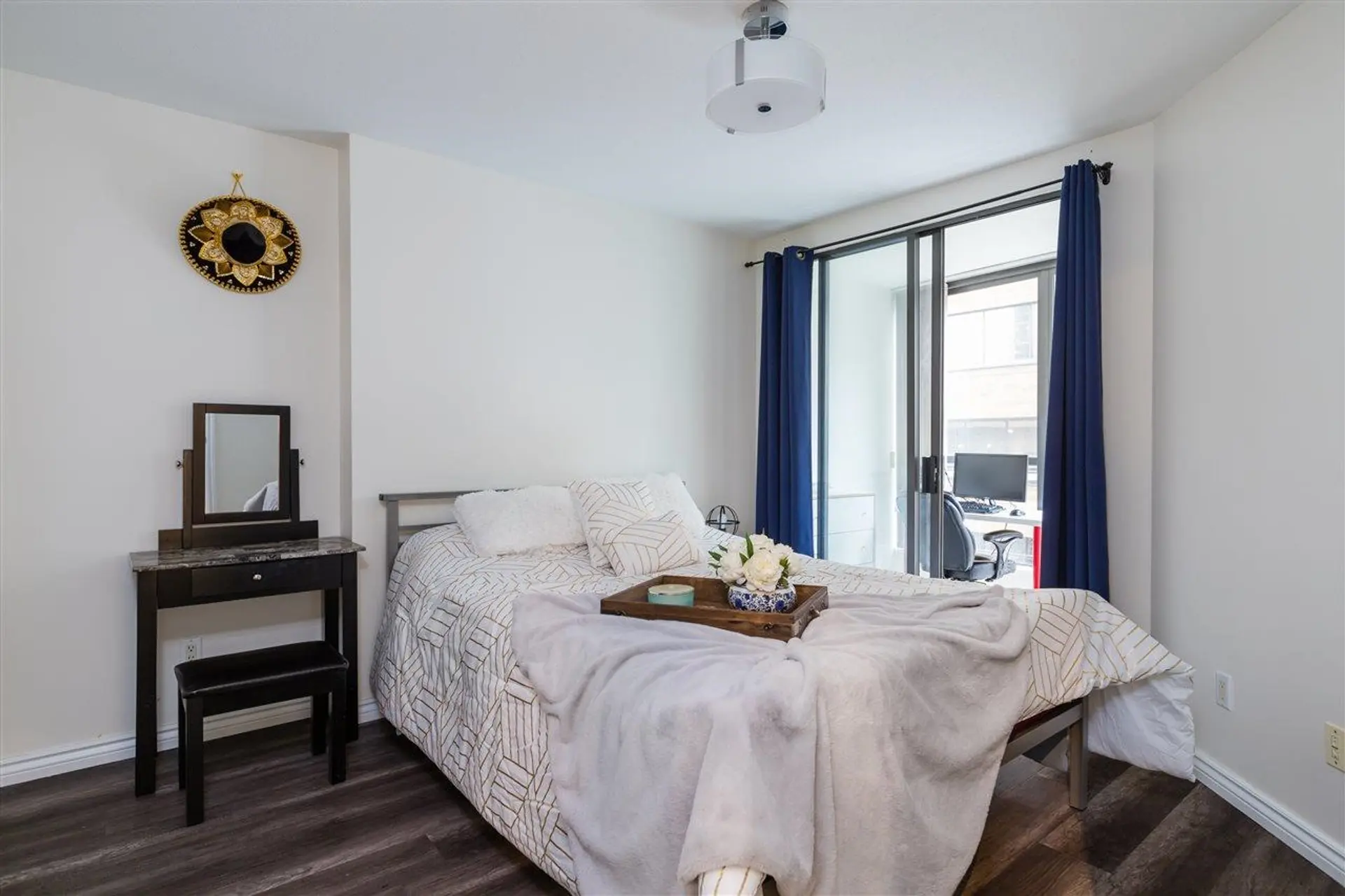 #301 1189 Howe Street - Image 9