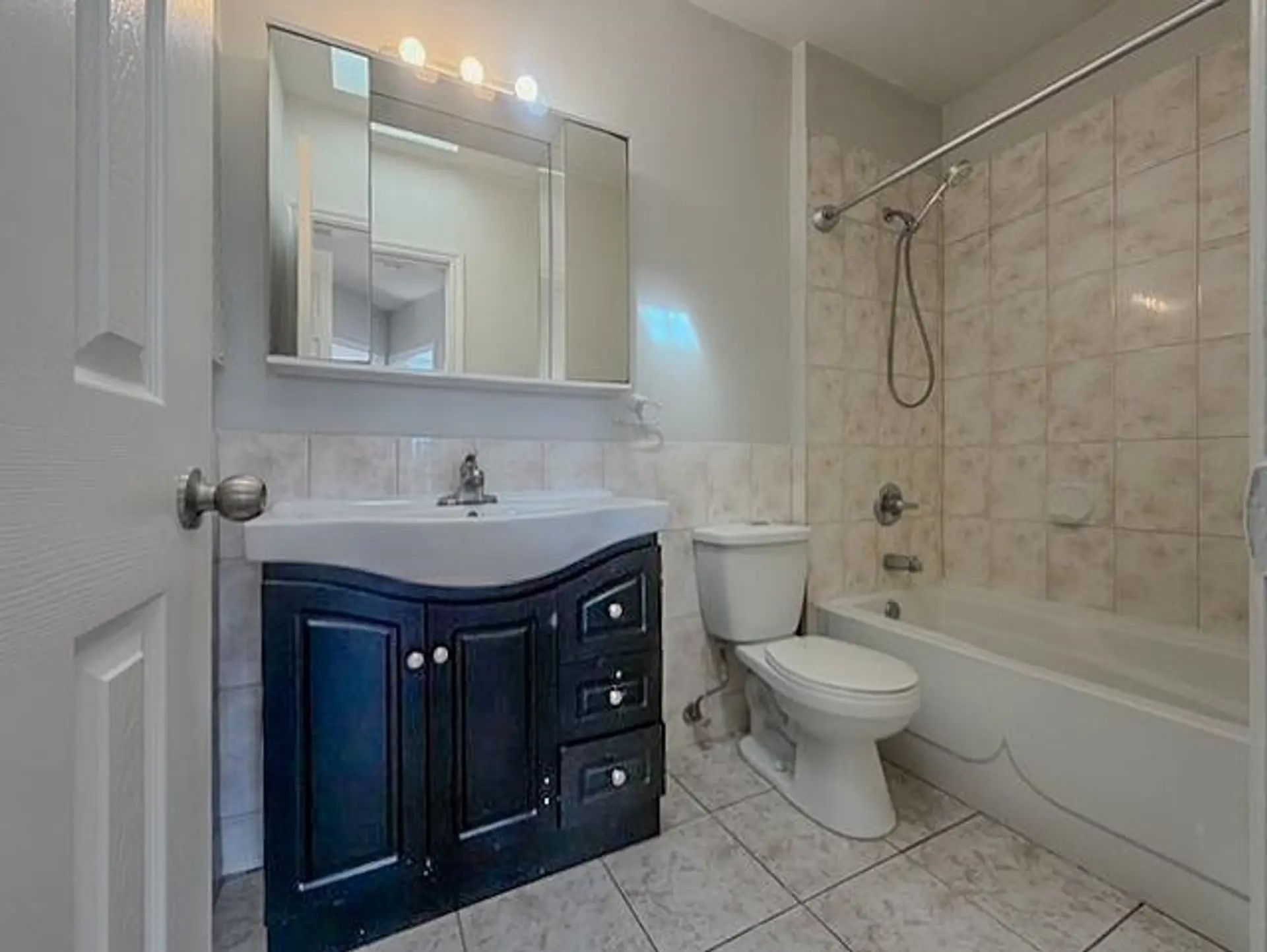 #203 2817 Clark Drive - Image 6