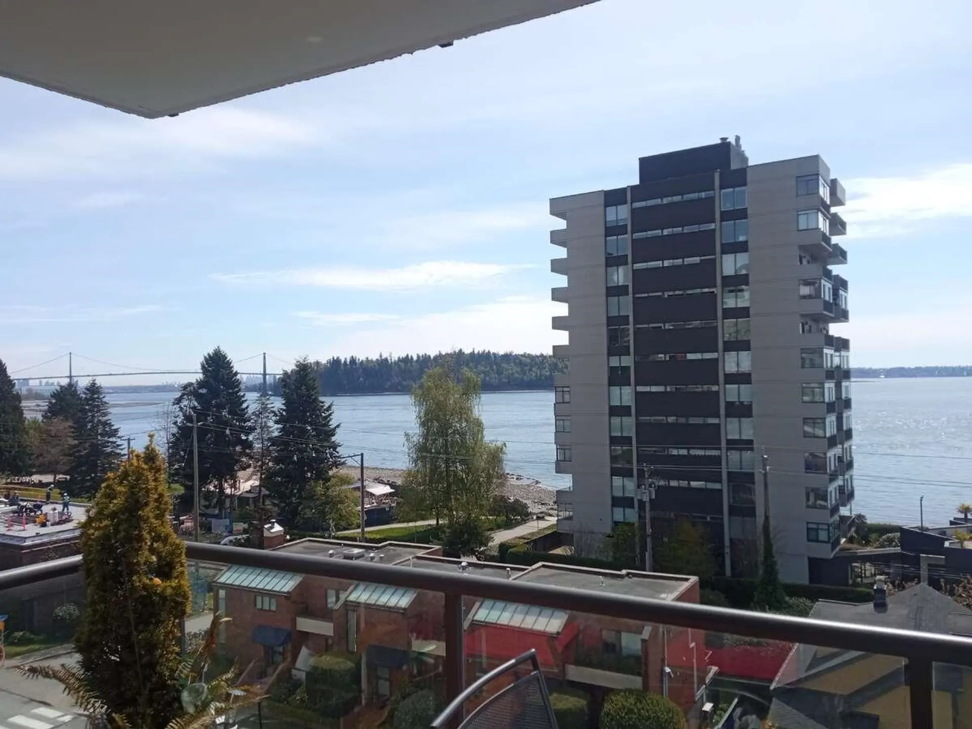 #404 1845 Bellevue Avenue - Image 1