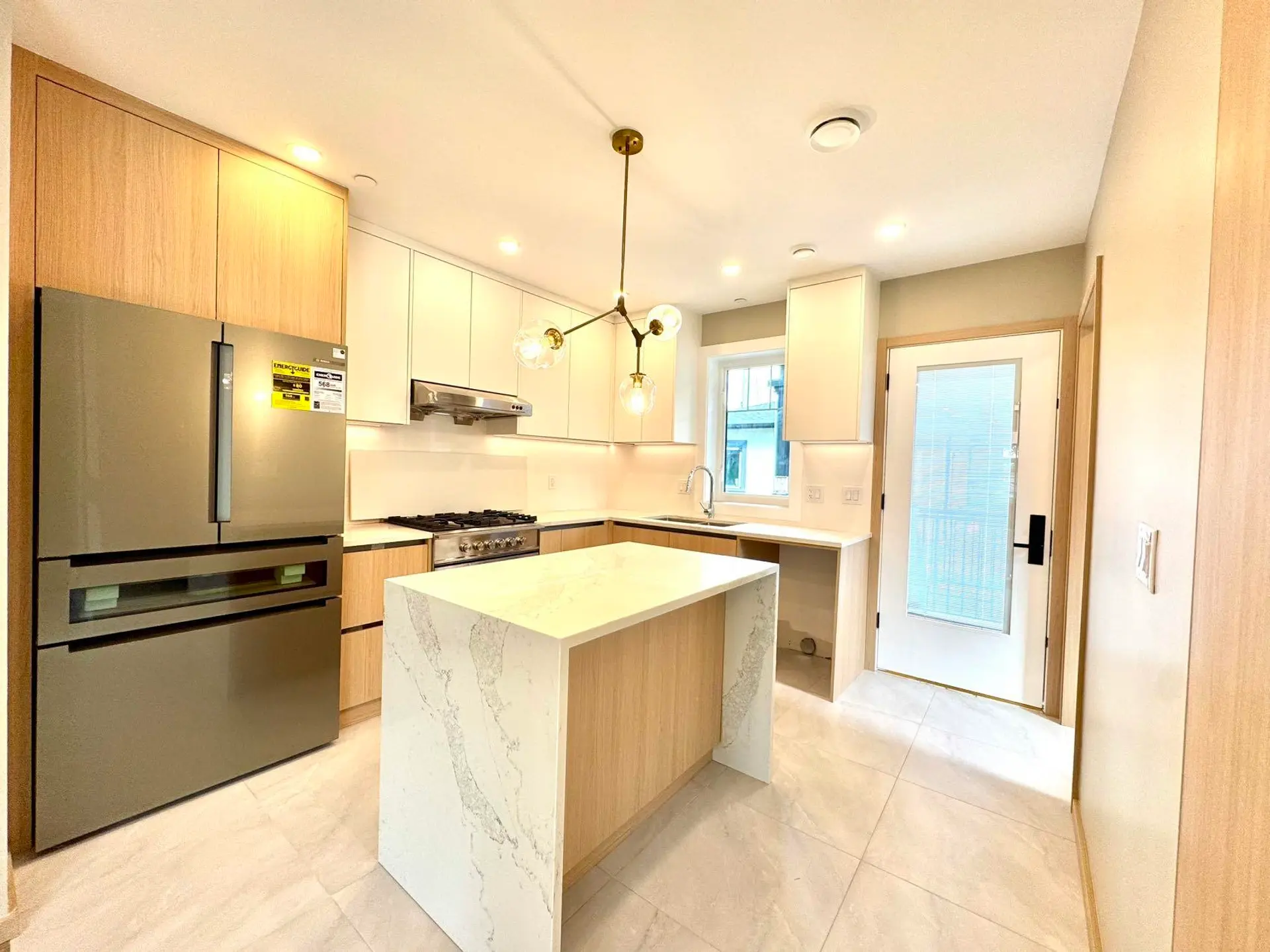 5218 Rupert Street - Image 6