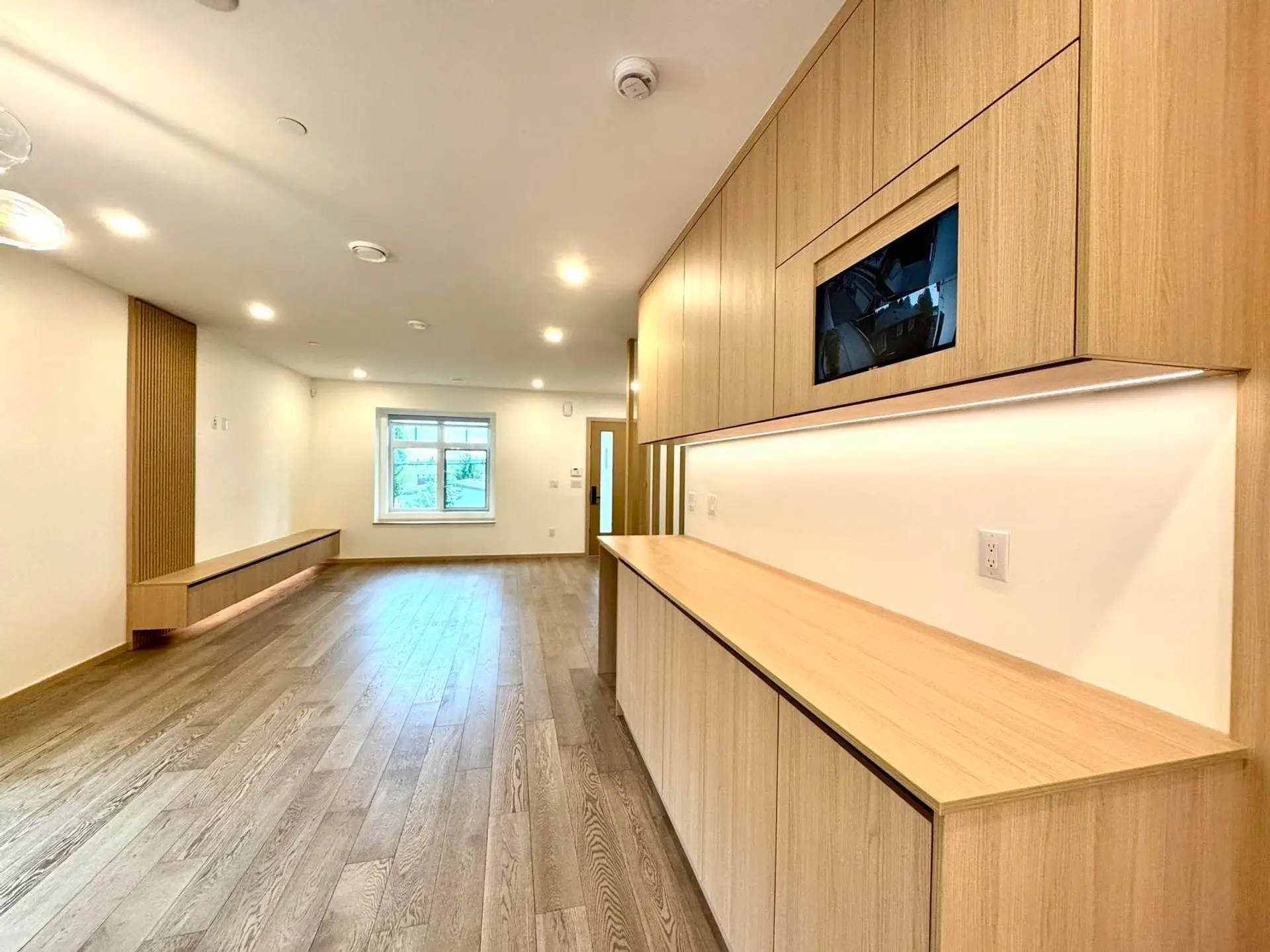 5218 Rupert Street - Image 5