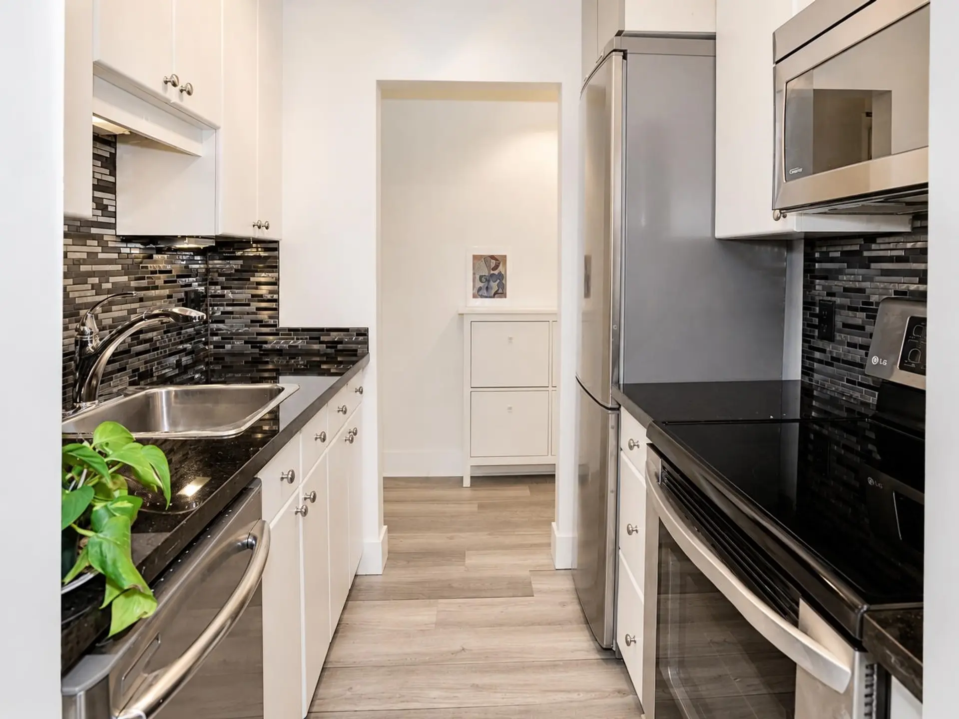 #313 2025 W 2nd Avenue - Image 6