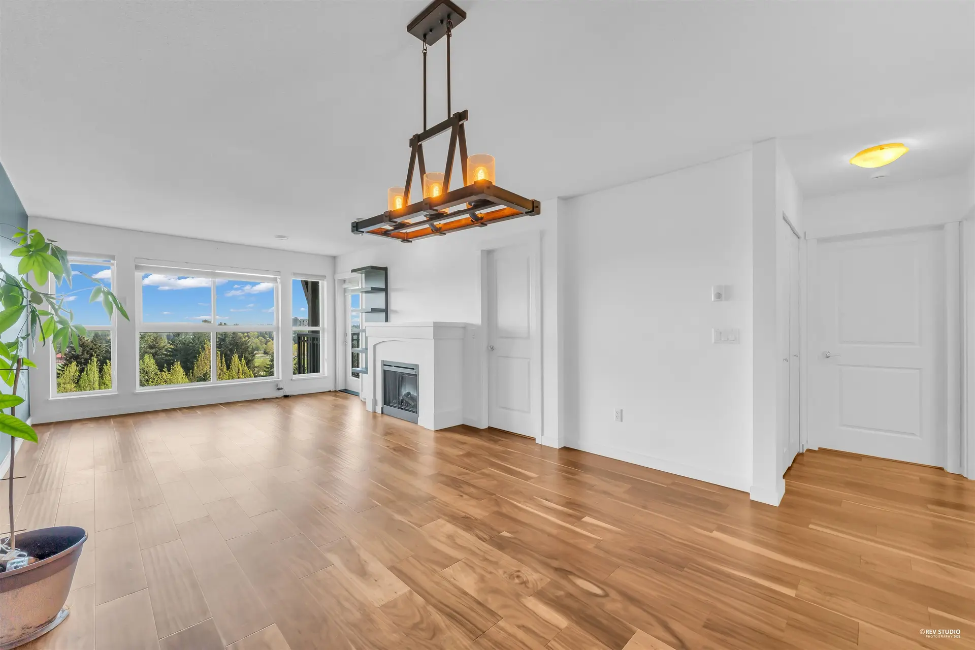 #402 3082 Dayanee Springs Boulevard - Image 1