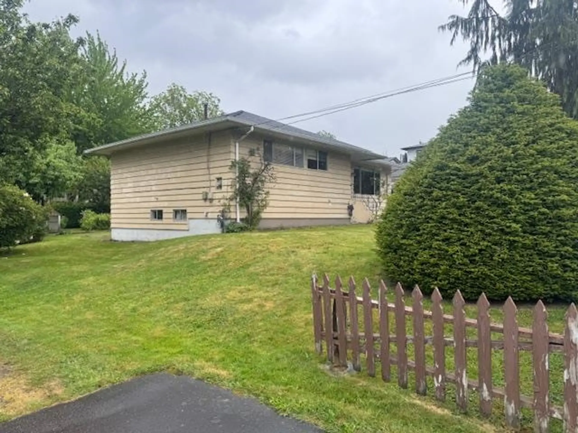 2337 Lobb Avenue - Image 3