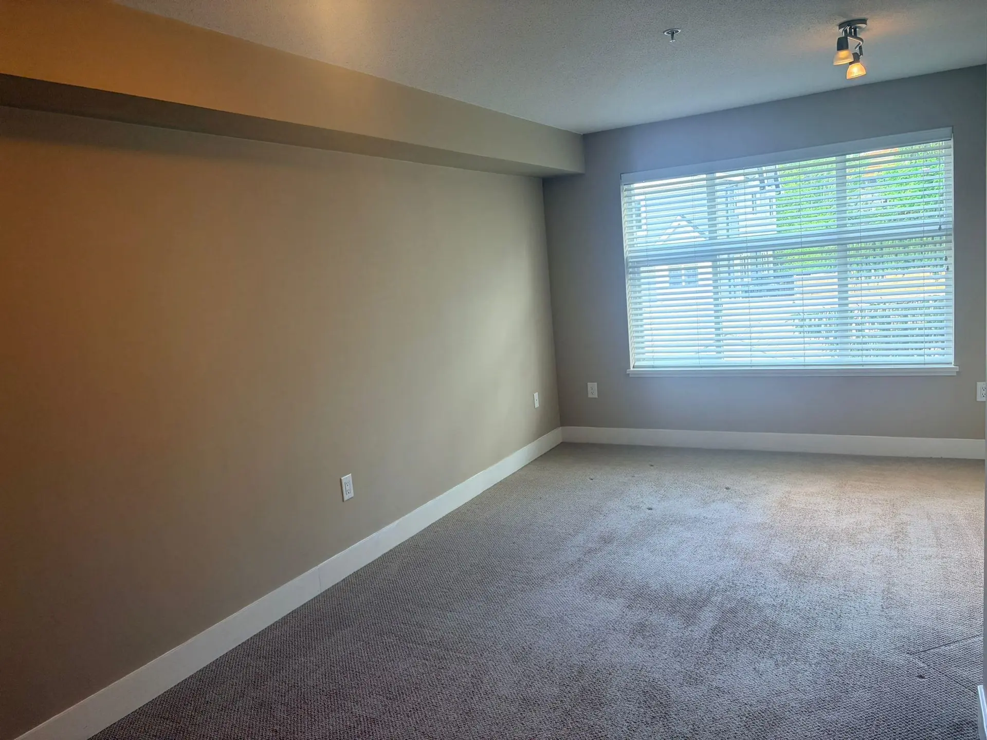 #309 2515 Park Drive - Image 2