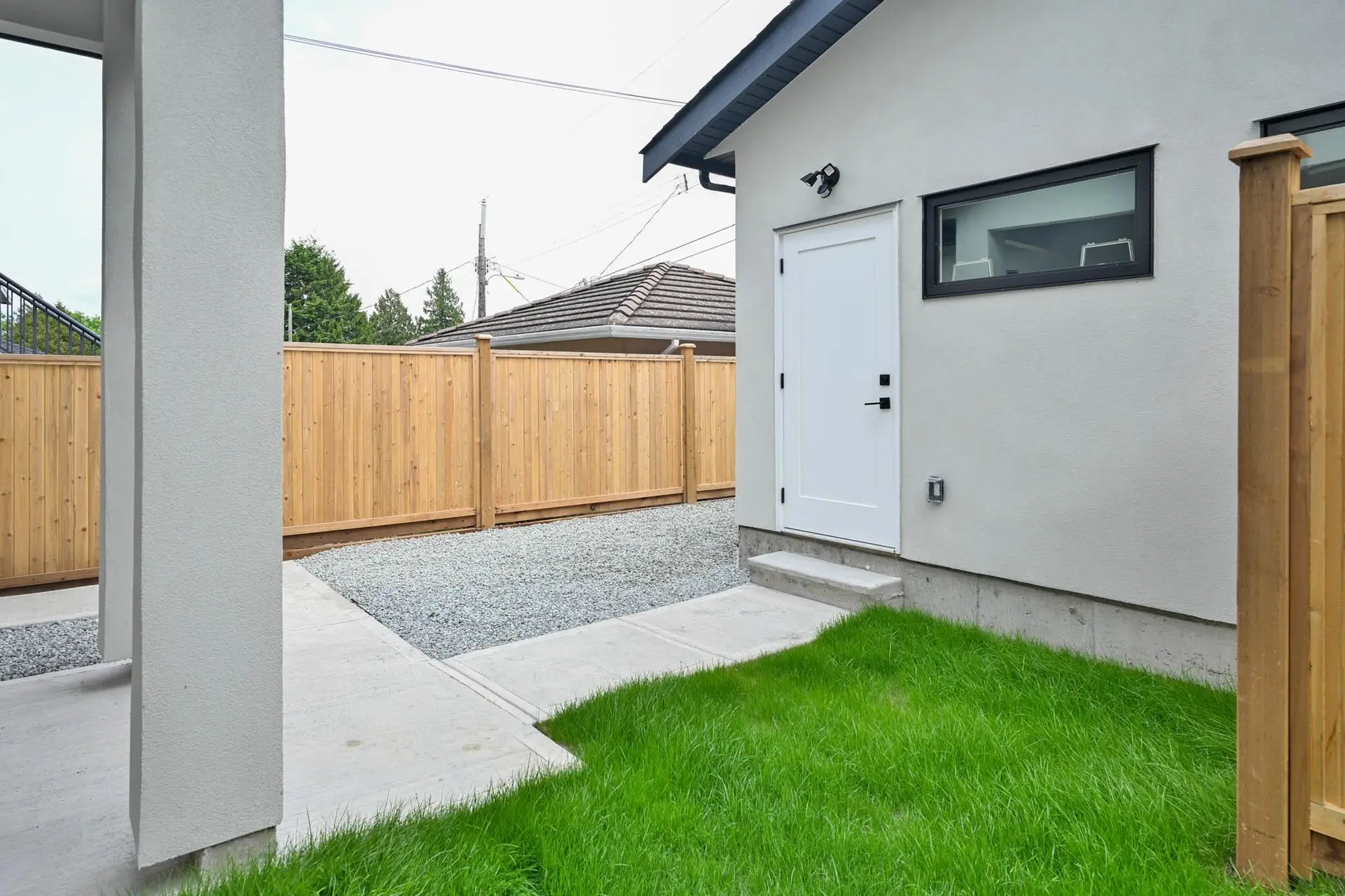 4874-A Lanark Street - Image 20