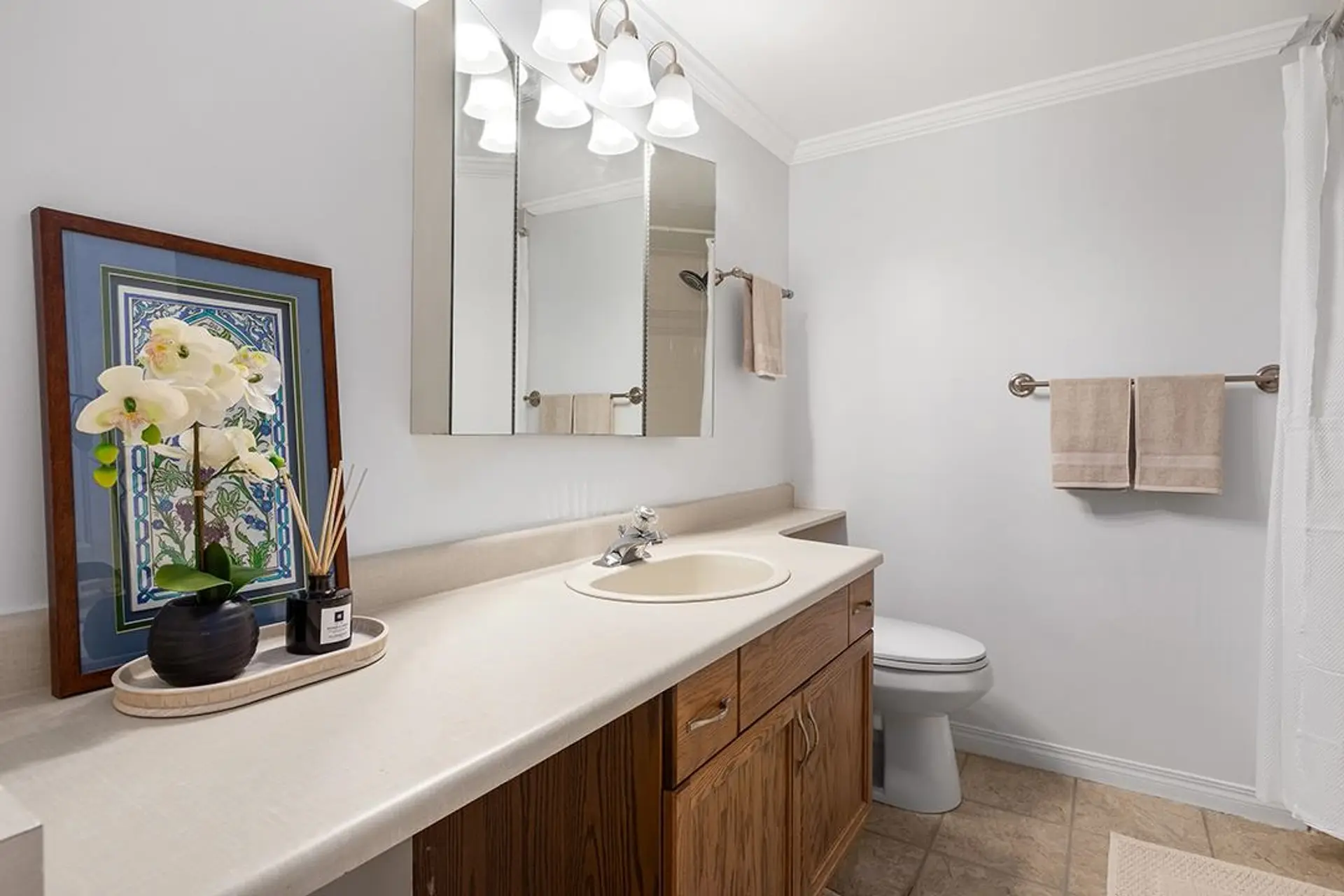 #102 74 Miner Street - Image 12
