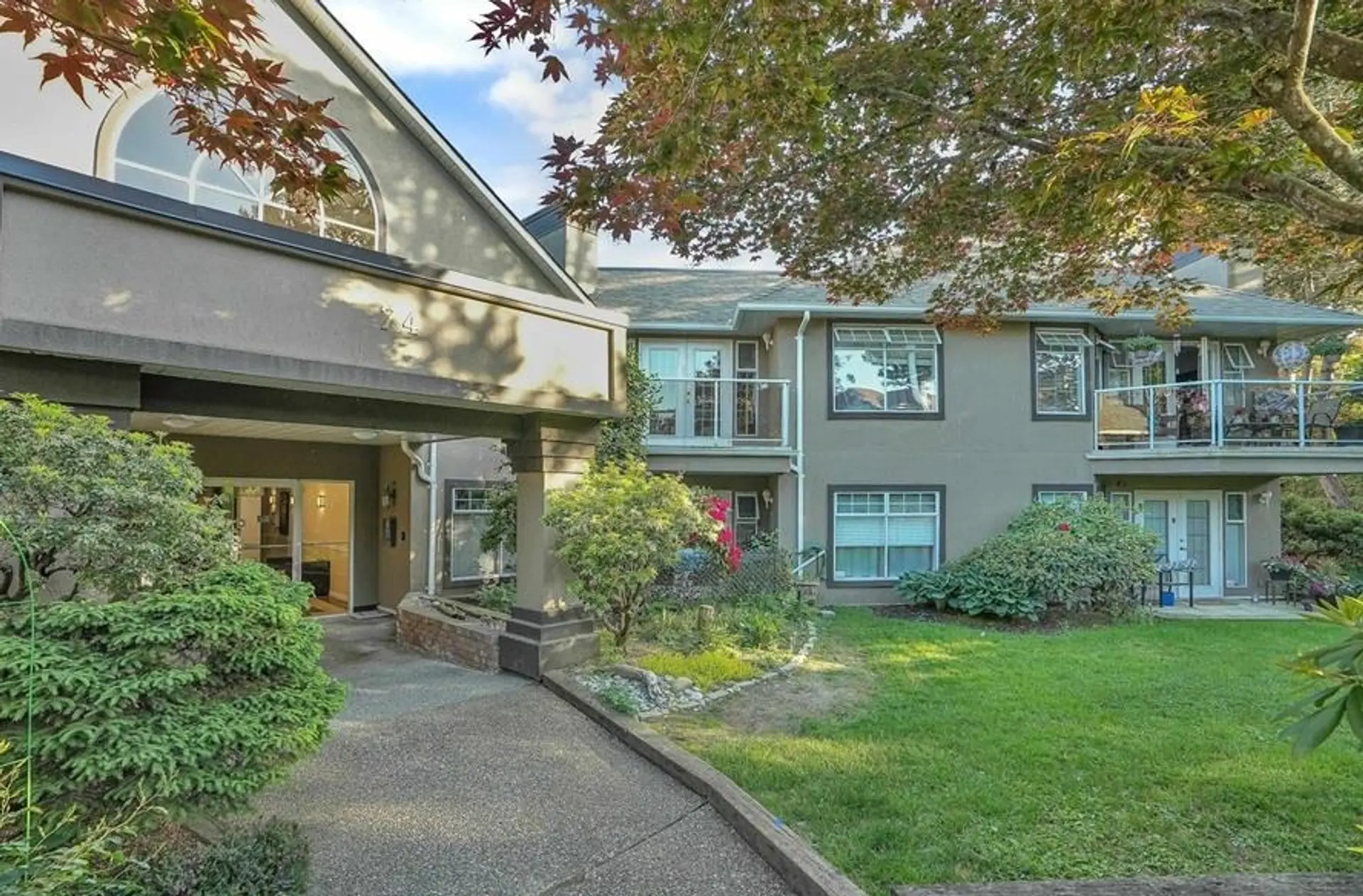 #102 74 Miner Street - Image 1