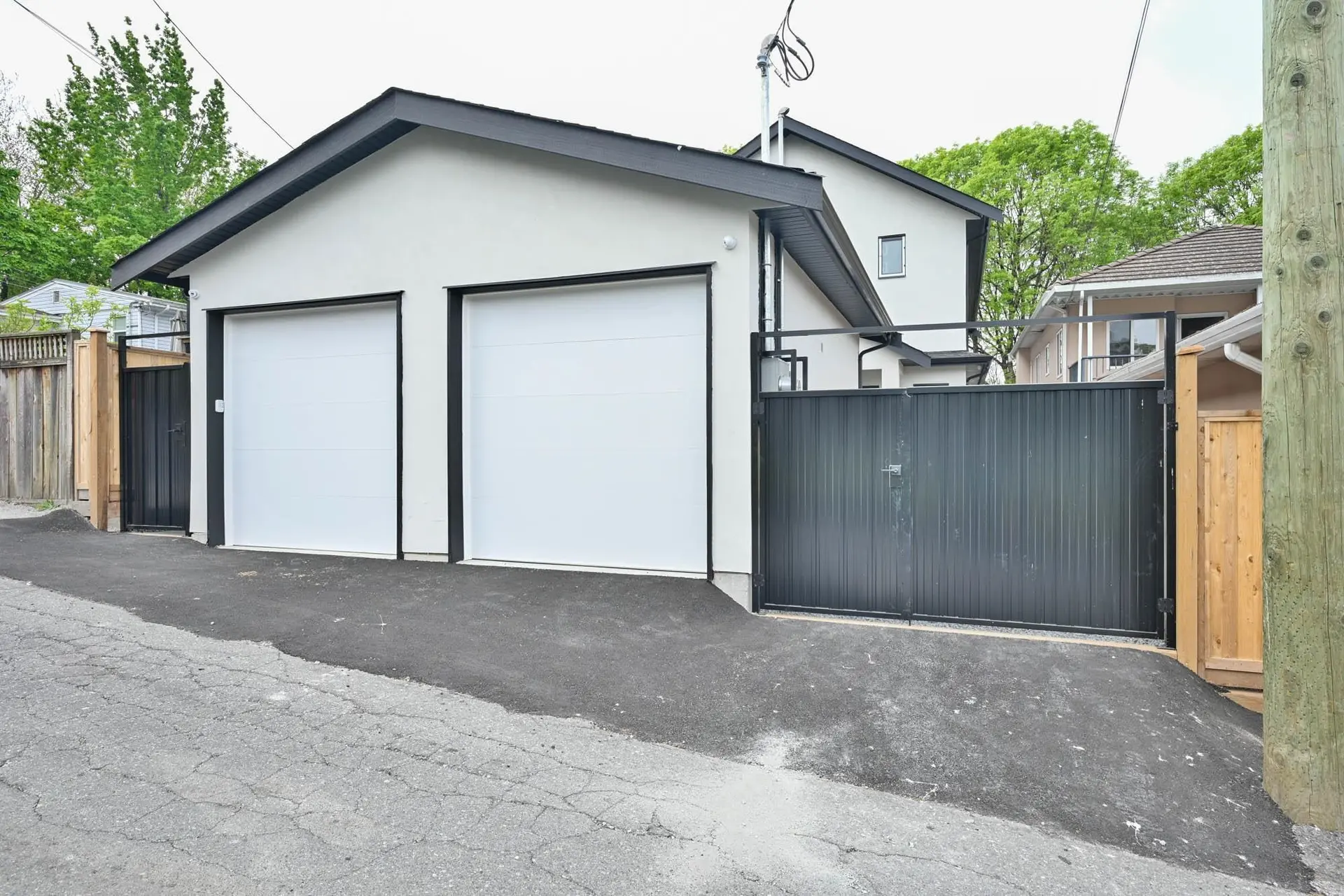 4874-B Lanark Street - Image 20
