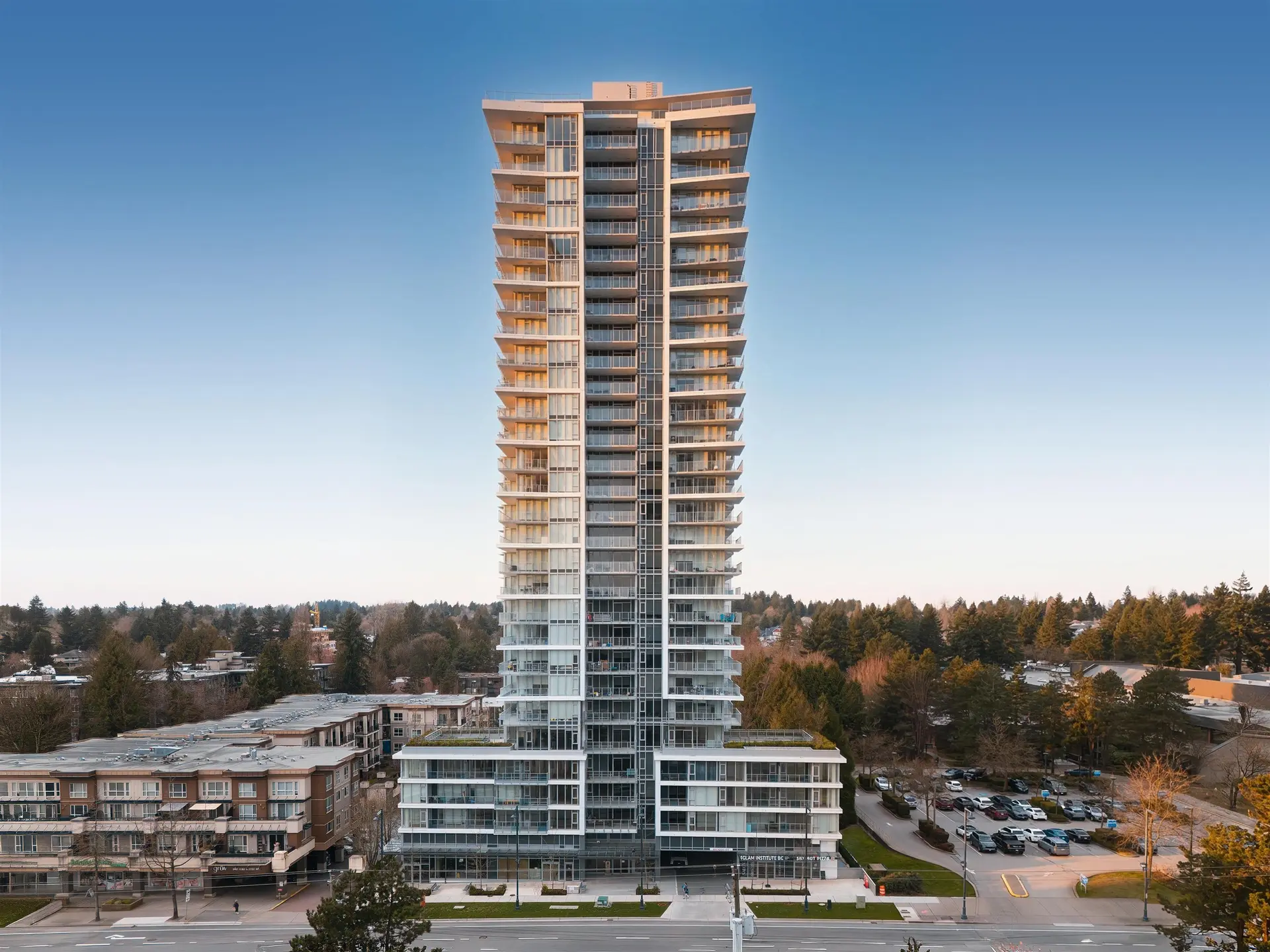 #416 9675 King George Boulevard - Image 12