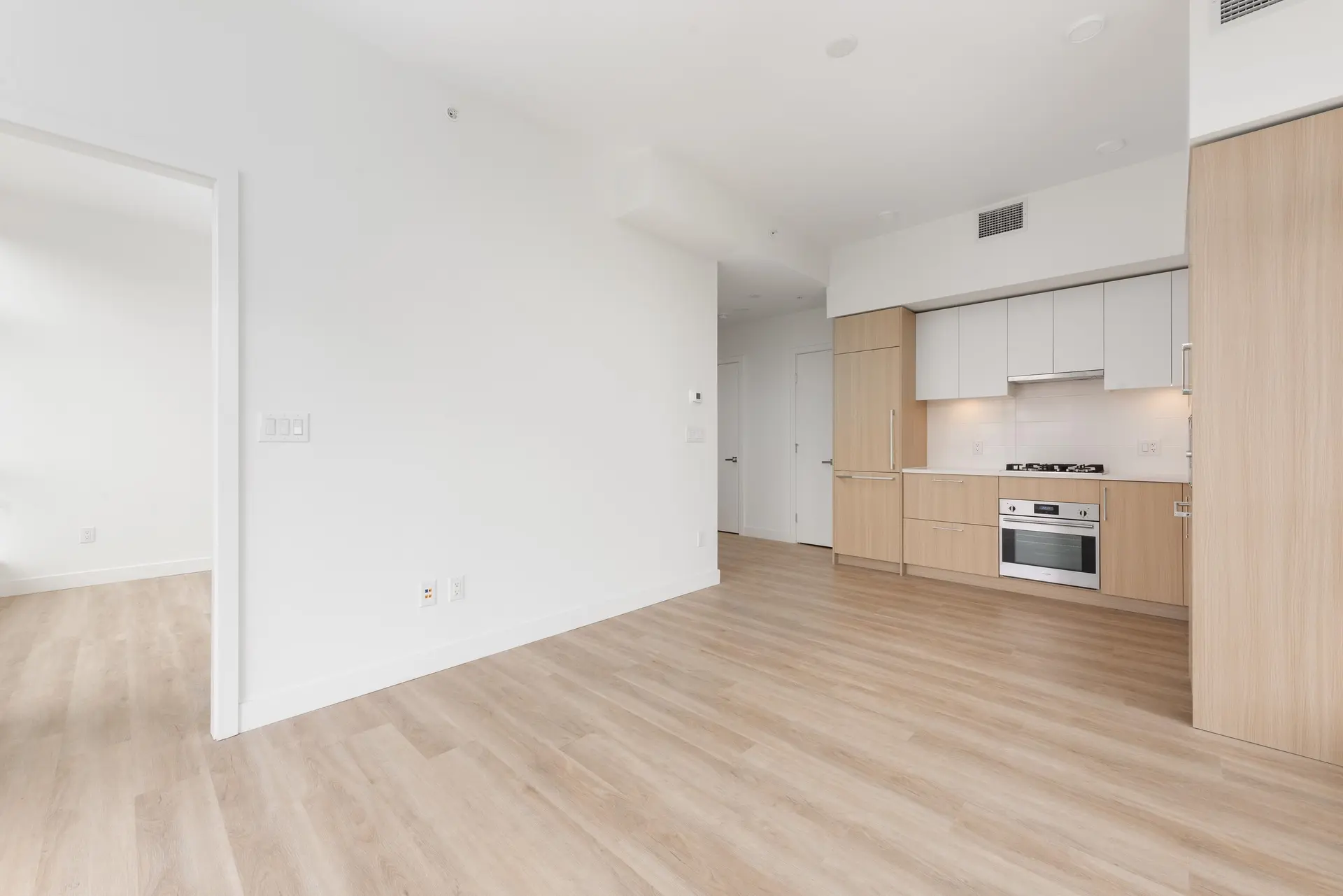 #416 9675 King George Boulevard - Image 3