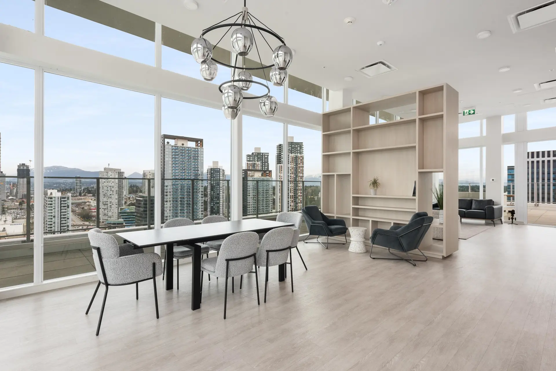 #416 9675 King George Boulevard - Image 8
