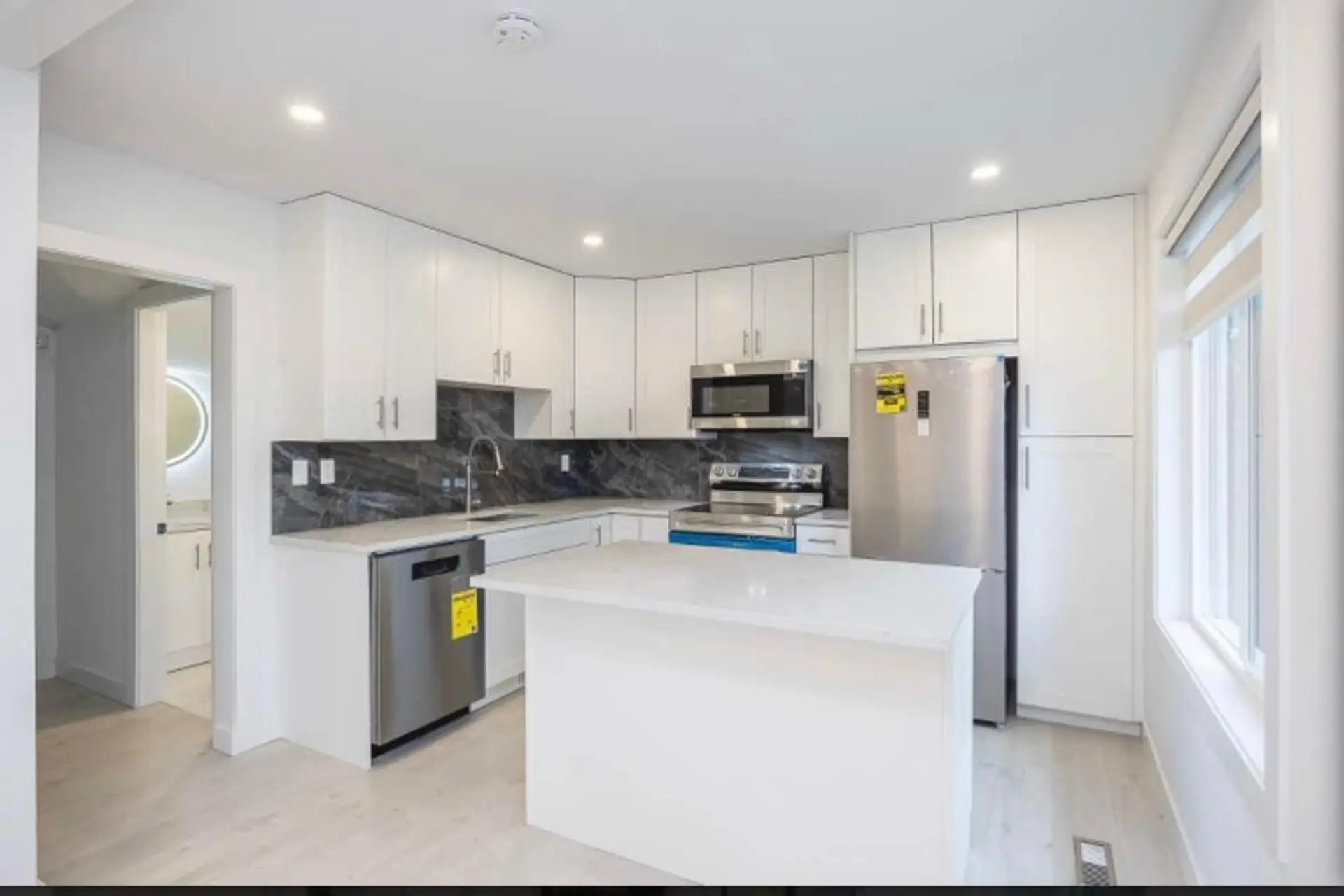 #20367 Kent Street - Image 2