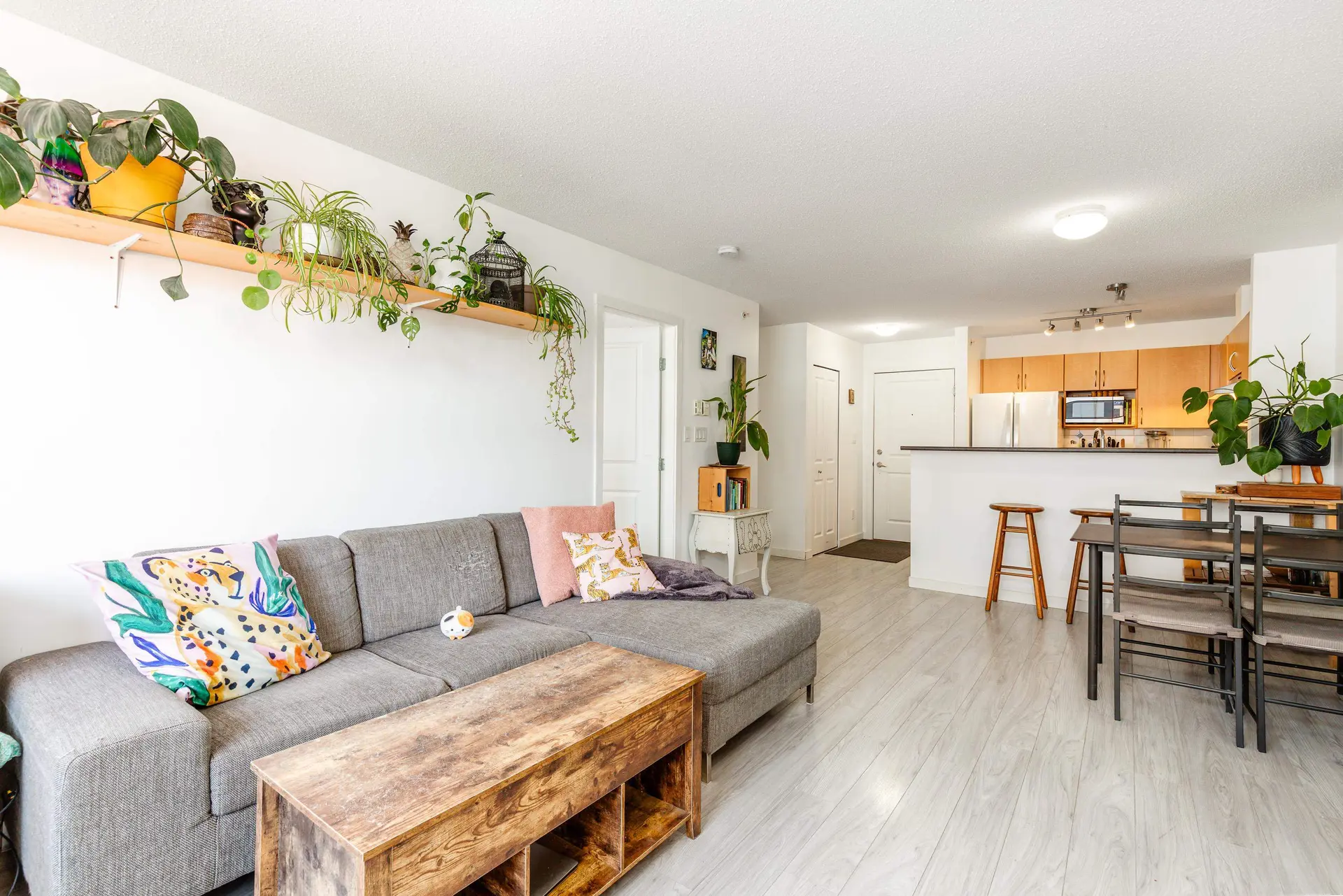 #313 38003 Second Avenue - Image 16