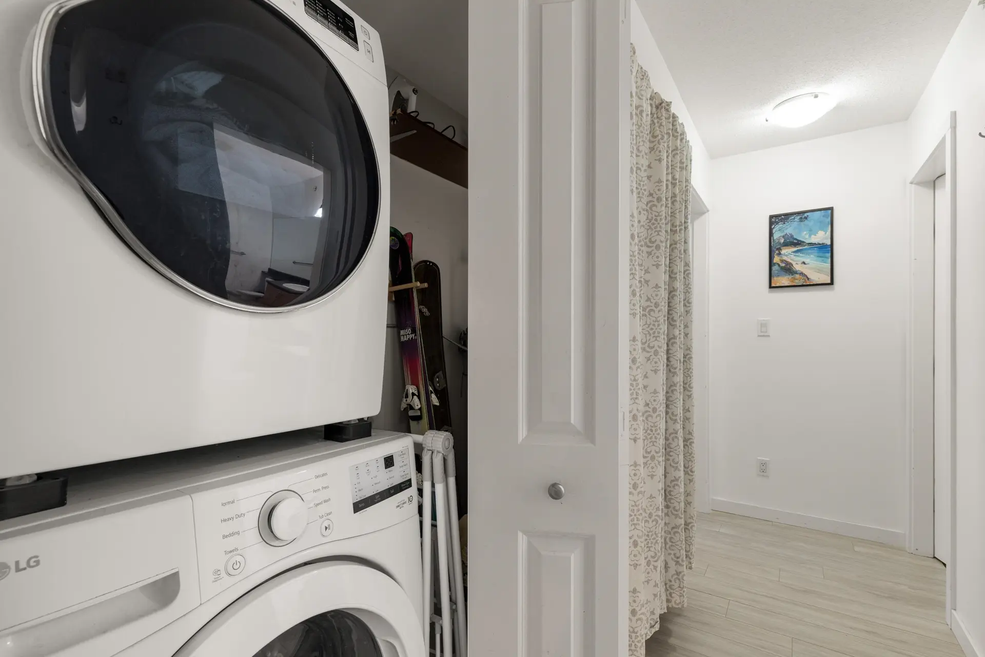 #313 38003 Second Avenue - Image 8