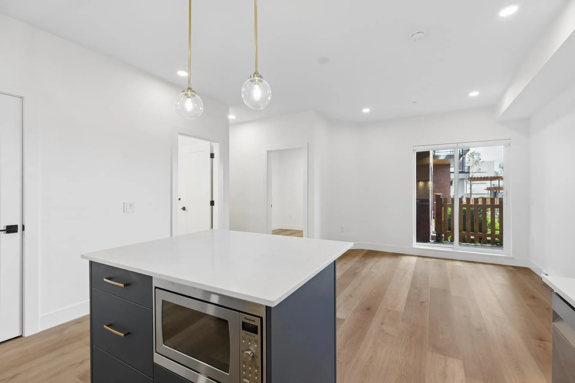 #101 20286 72b Avenue - Image 5