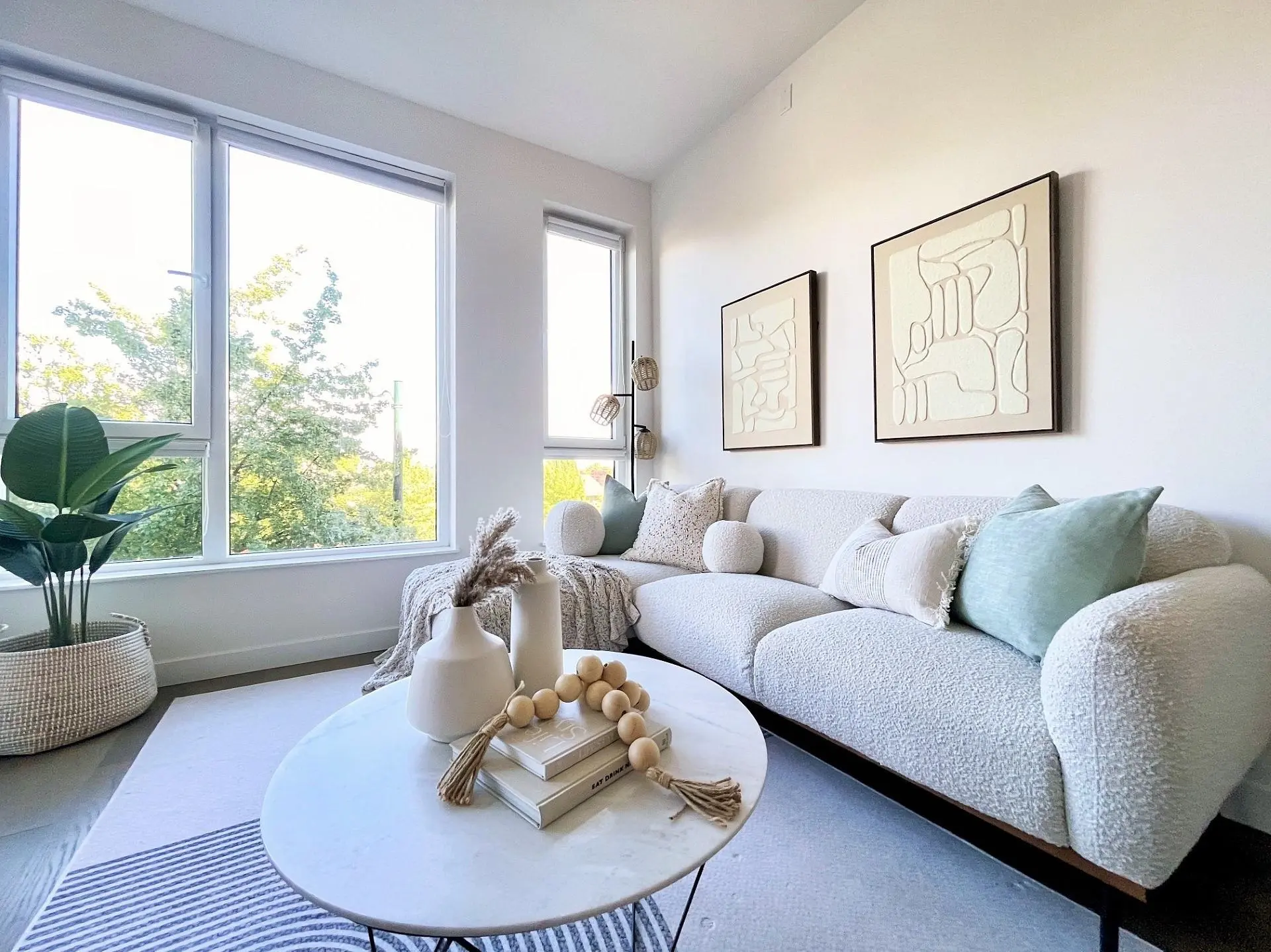 #302 5383 Cambie Street - Image 4