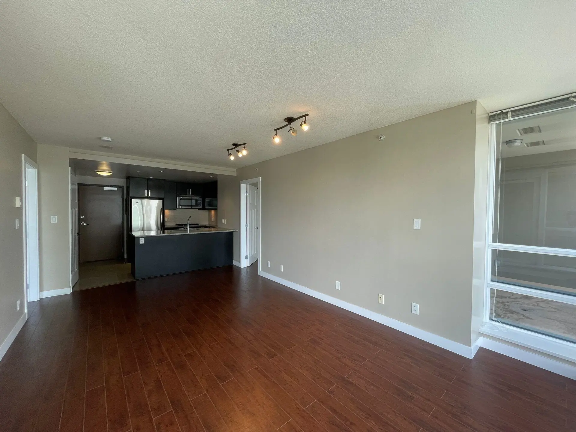 #2607 2978 Glen Drive - Image 6