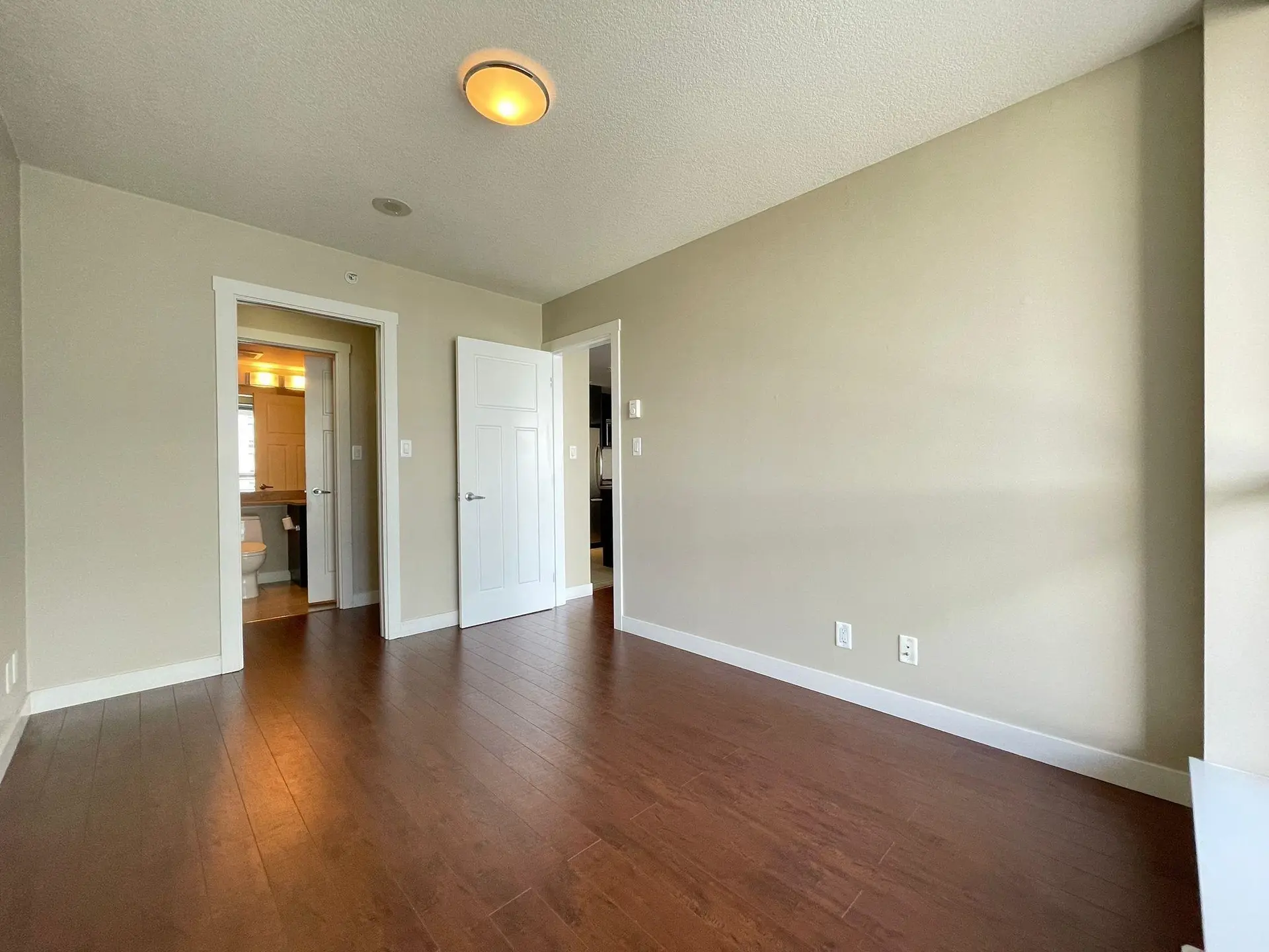 #2607 2978 Glen Drive - Image 12
