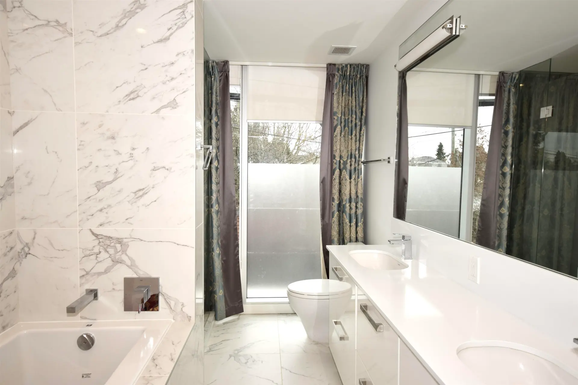 759 W 41st Avenue - Image 14