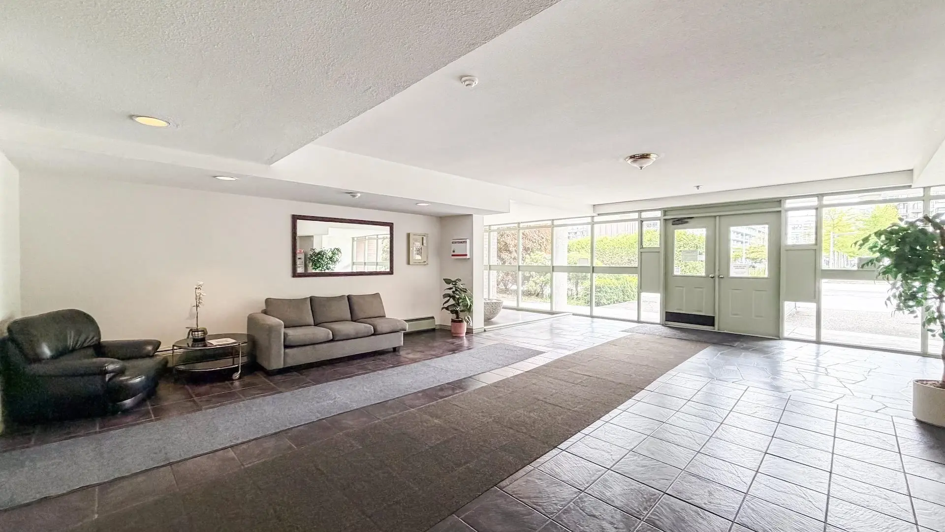 #102 6380 Buswell Street - Image 16